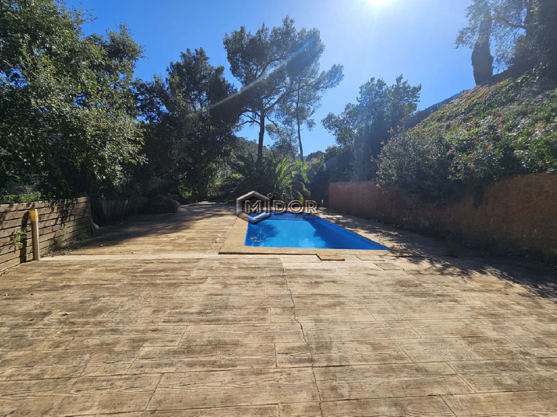 CASA AMB PISCINA I VISTES A LA MUNTANYA