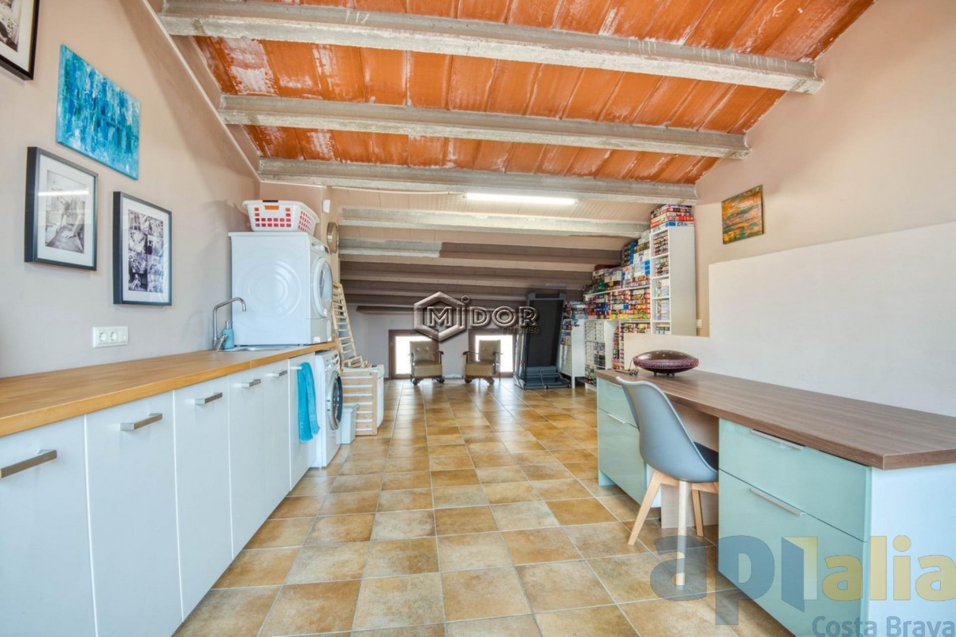 CASA DE POBLE REFORMADA AMB PATI A 500m DE LA PLATJA