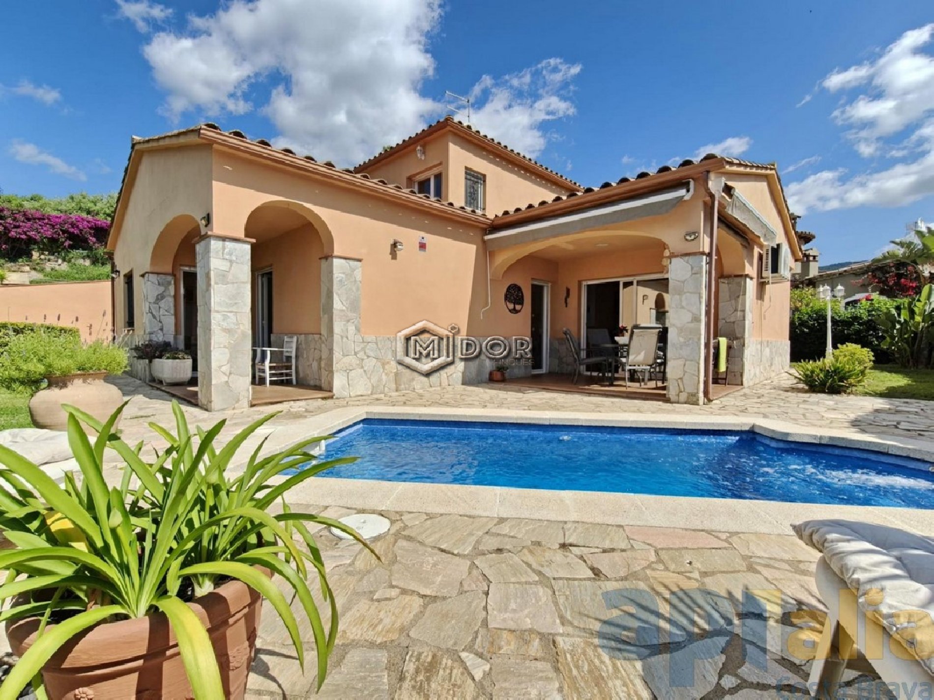 CASA AMB PISCINA A MAS PERE (CALONGE)