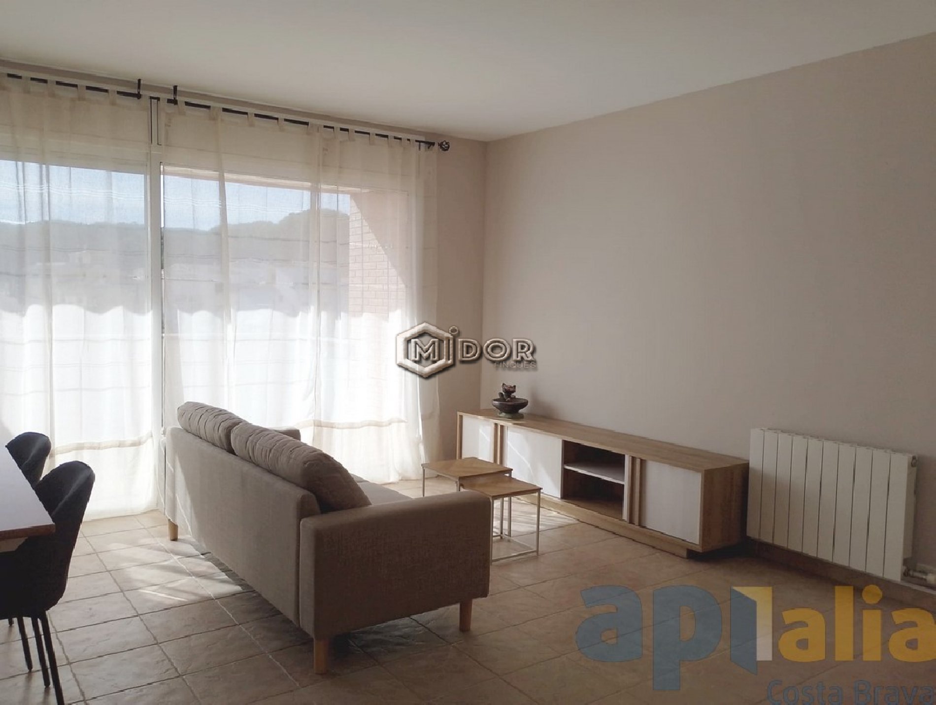 APARTAMENT AMB TERRASSA PÀRQUING I PISCINA COMUNITÀRIA