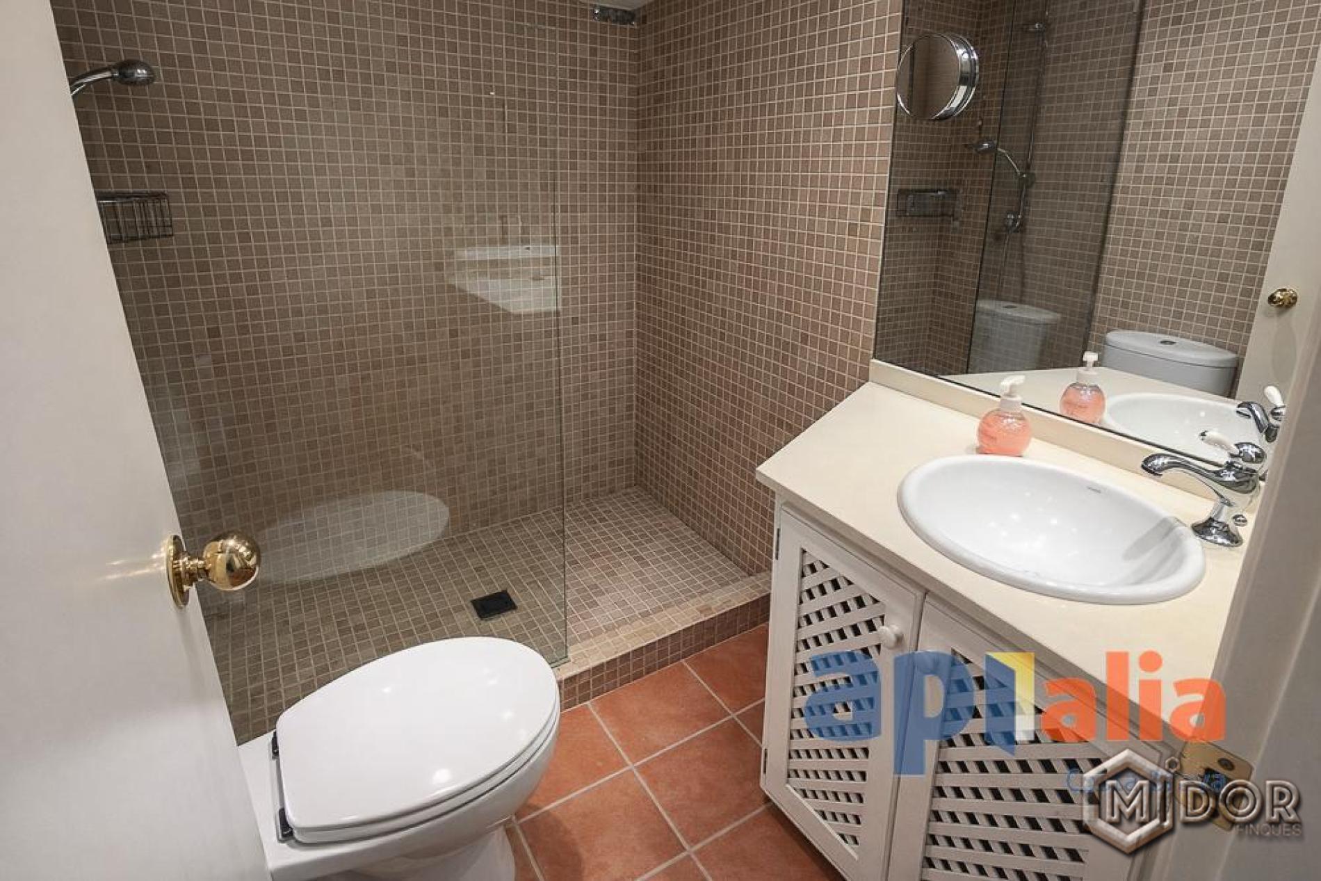 APARTAMENT A 1r LÍNIA DE MAR AMB TERRASSA