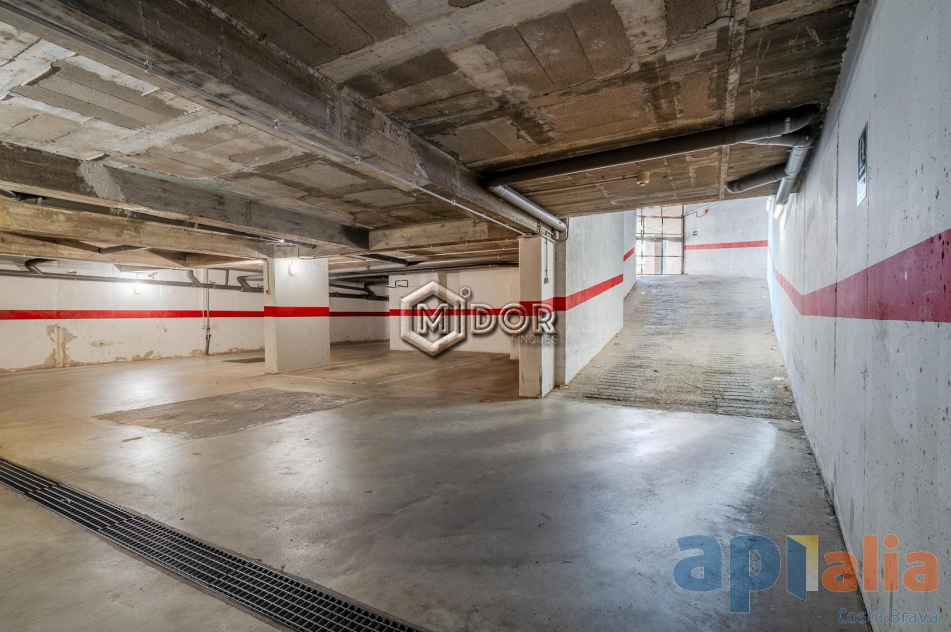 APARTMENT WITH TERRACE IN CASSA DE LA SELVA