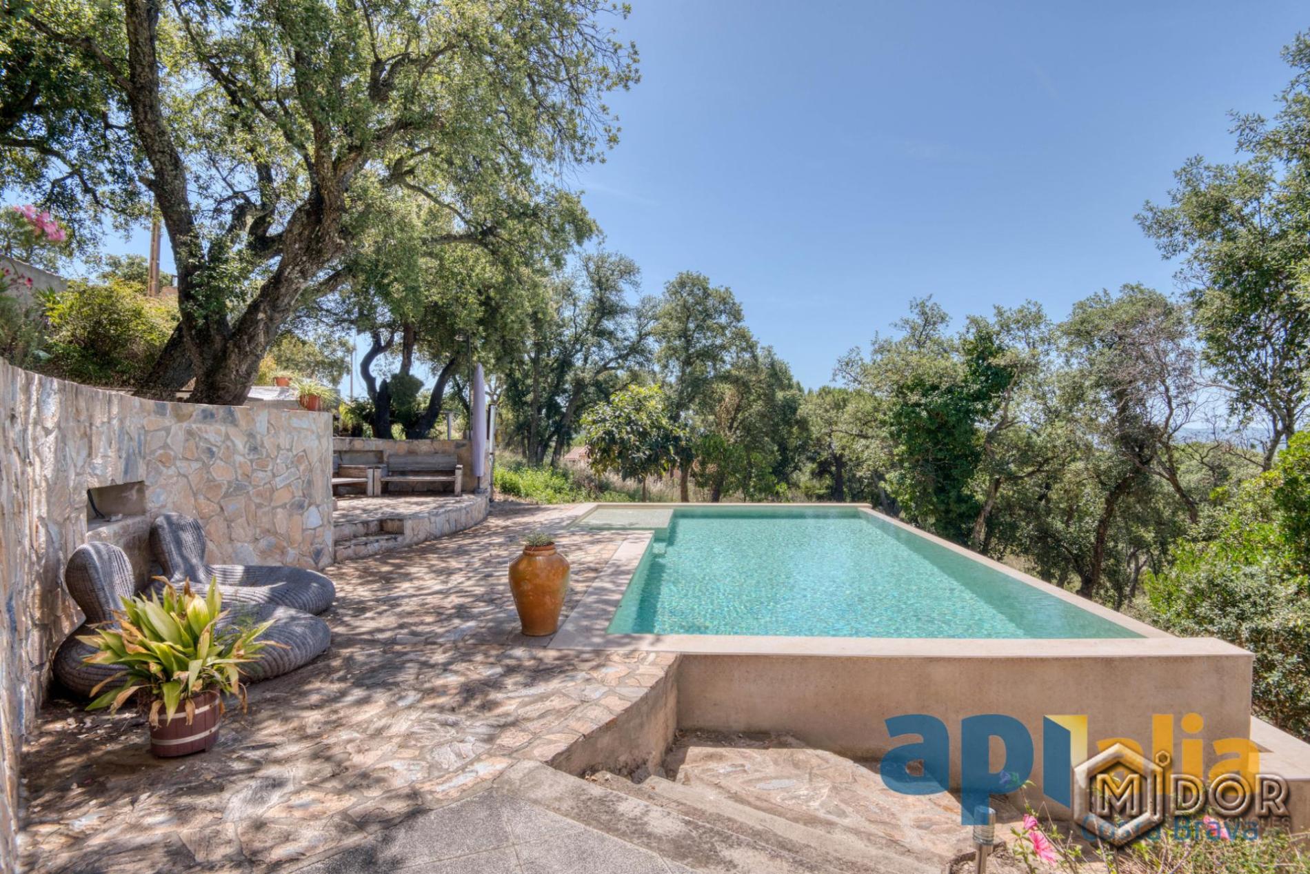 CASA AMB PISCINA A ST. MIQUEL D'ARO