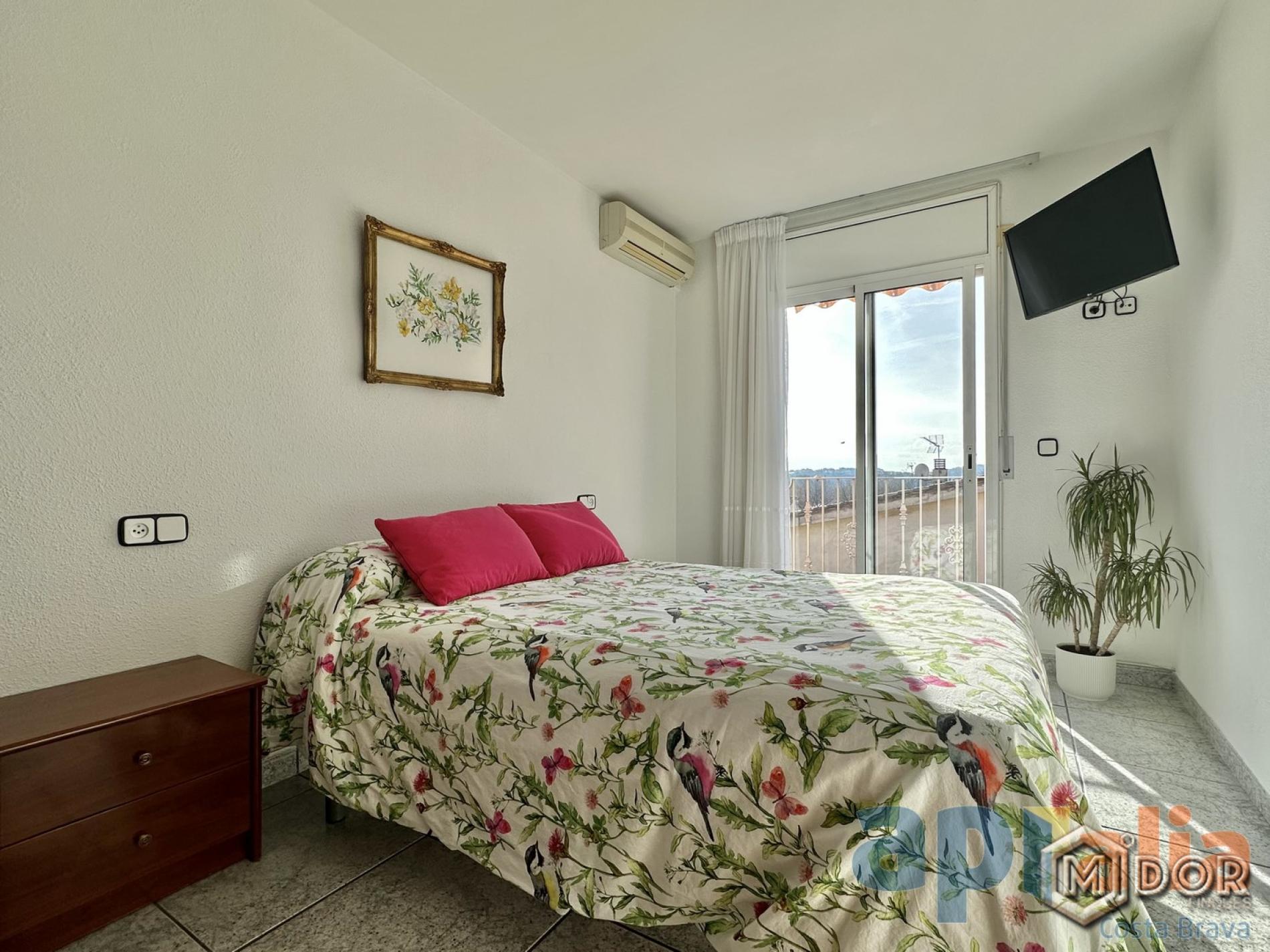 TOWNHOUSE IN THE HEART OF CASTELL-D'ARO