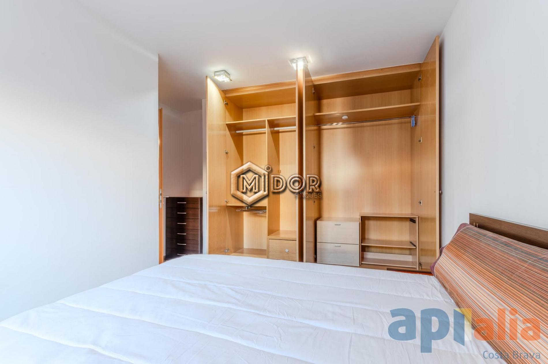 APARTMENT WITH TERRACE IN CASSA DE LA SELVA