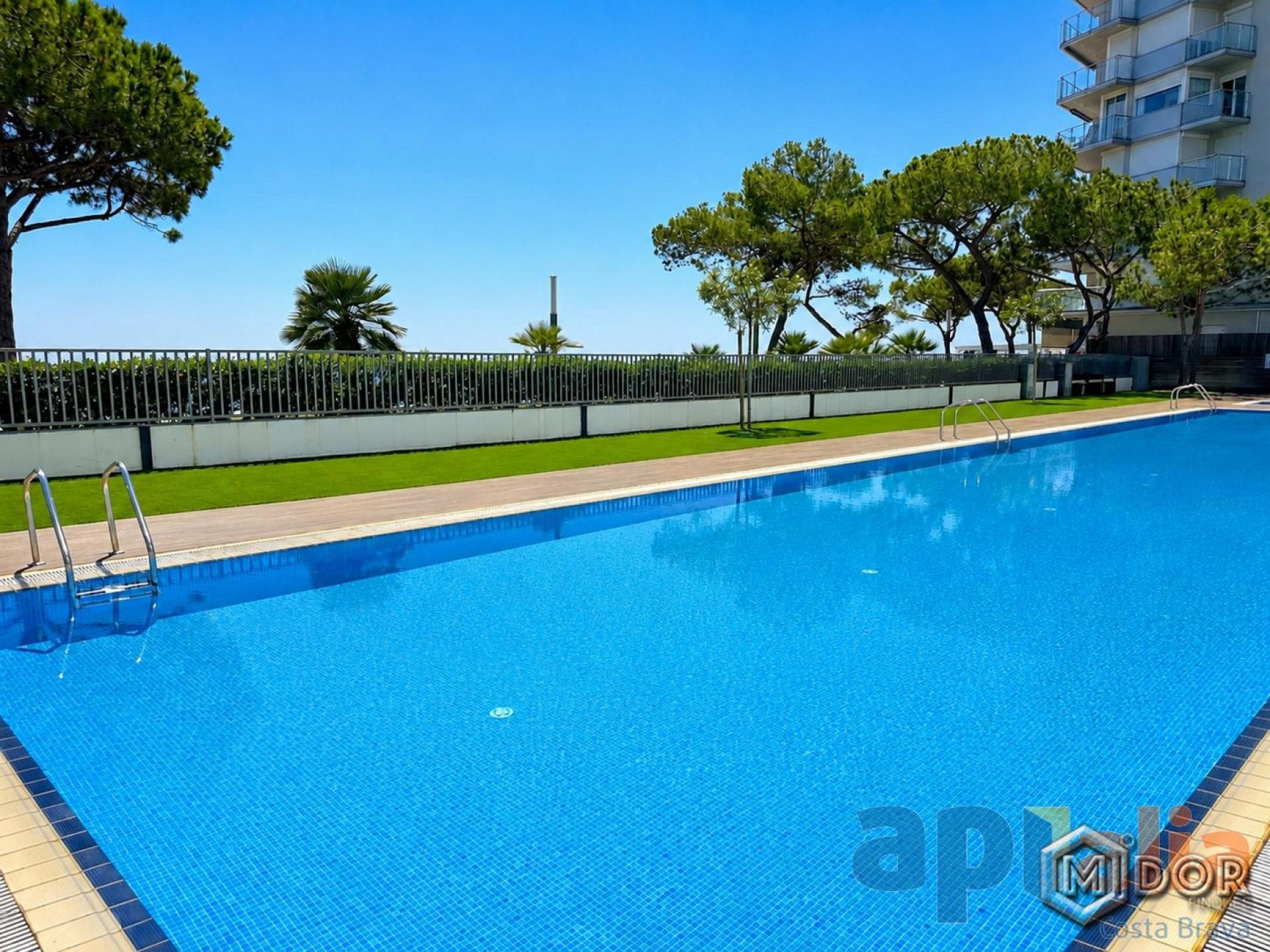 BEACHFRONT APARTMENT WITH TORURIST LICENSE