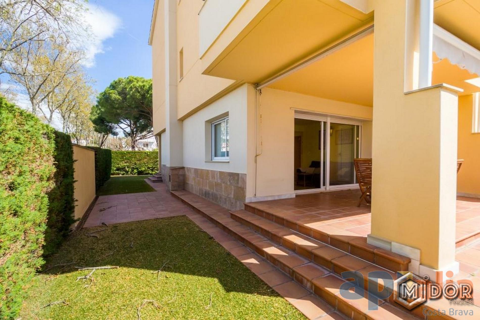 PLANTA BAIXA AMB JARDÍ A 800m DE LA PLATJA DE ST.POL-S'AGARÓ