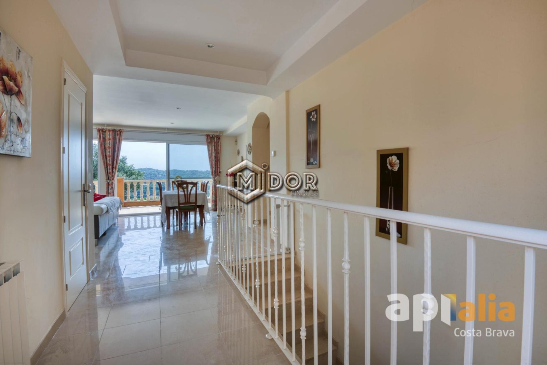 HOUSE WITH POOL IN CALONGE