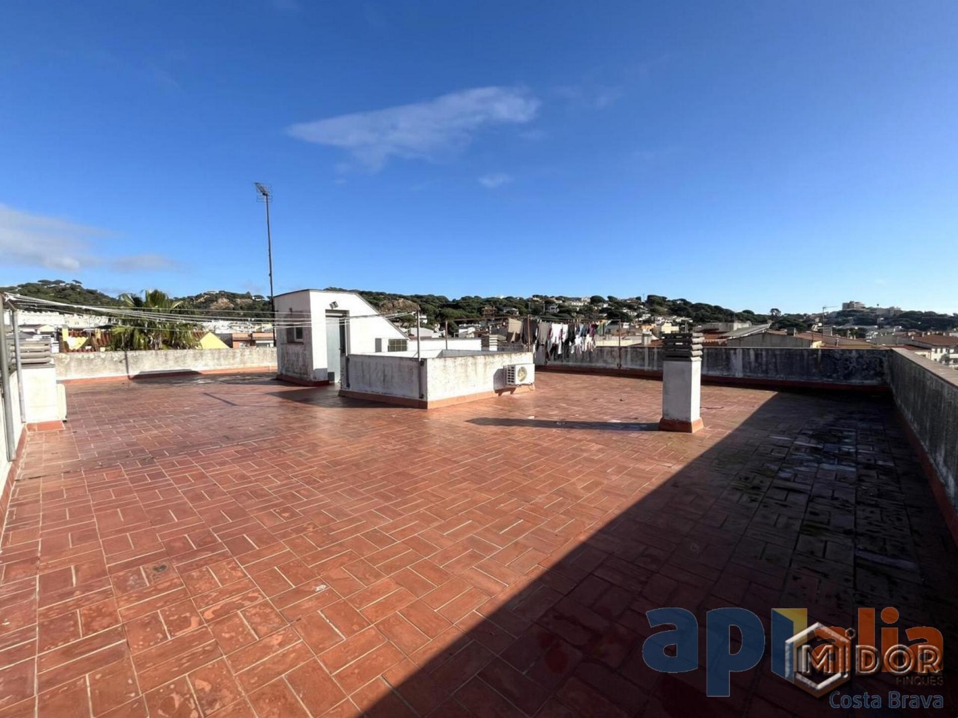 APARTAMENT A ZONA TEUA -ESTACIÓ