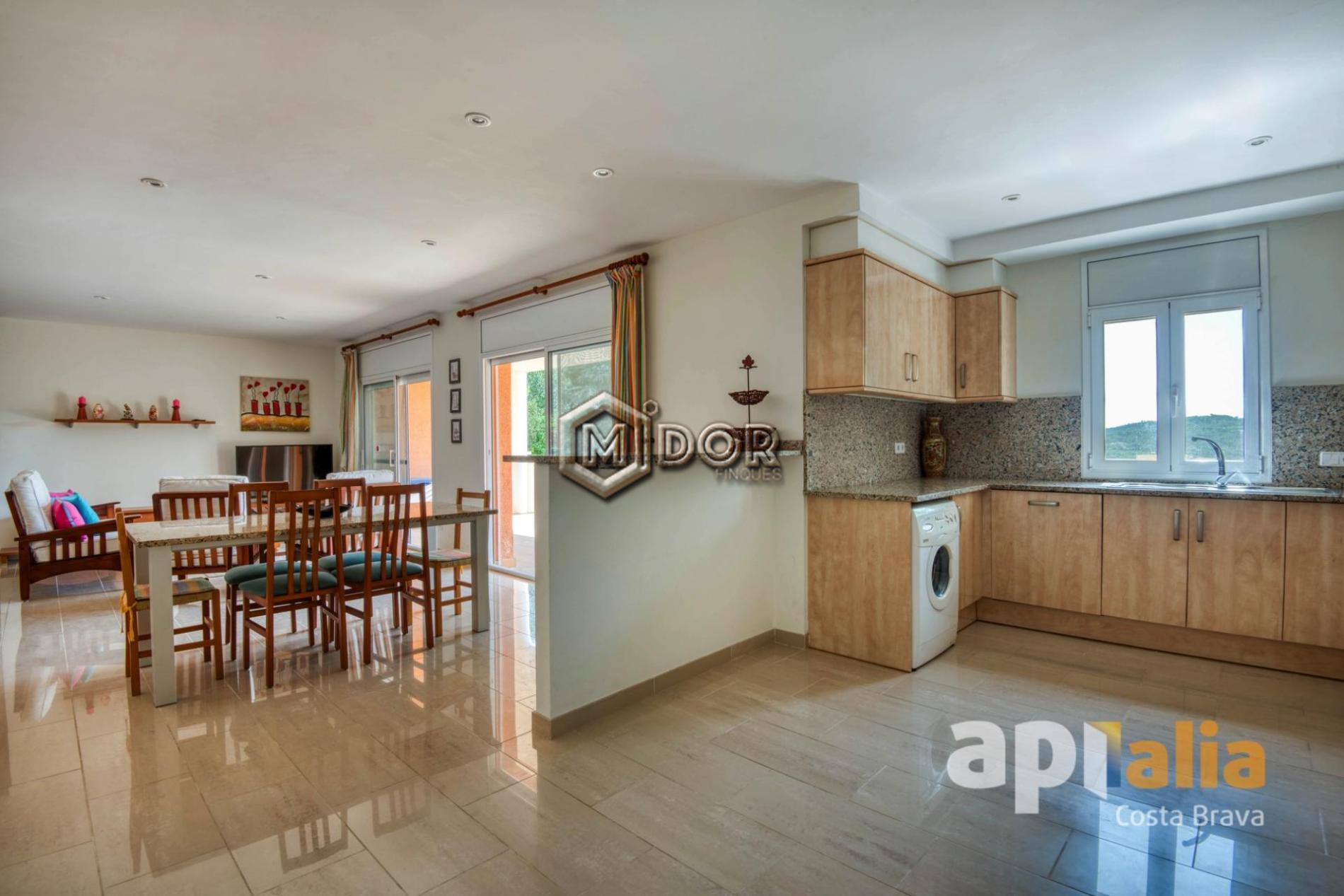HOUSE WITH POOL IN CALONGE