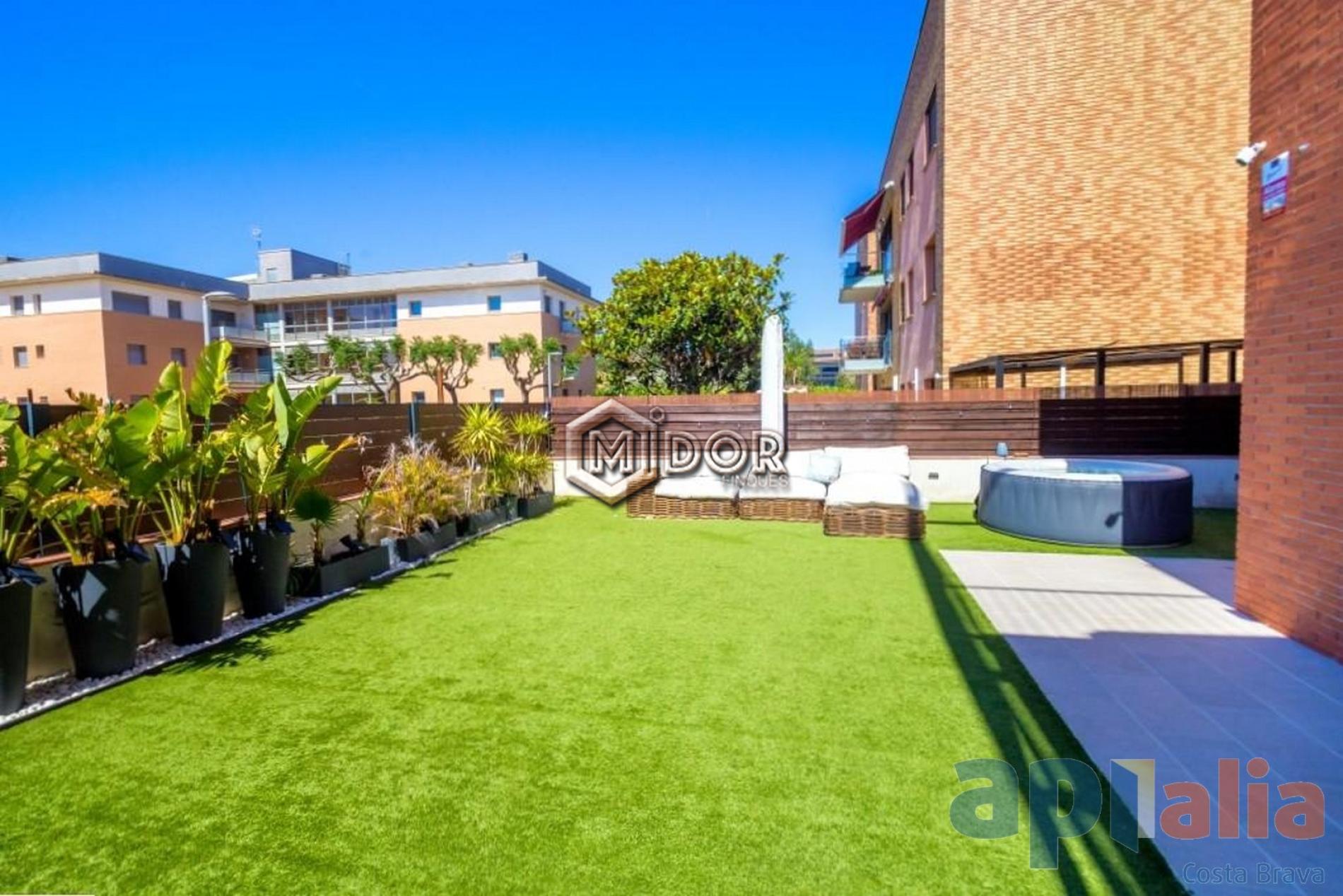 PLANTA BAIXA AMB JARDÍ A ST. ANTONI DE CALONGE