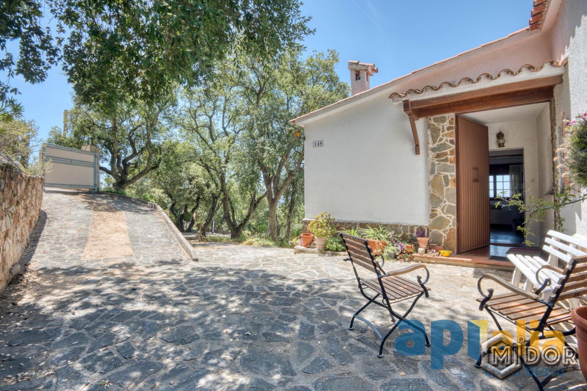 CASA AMB PISCINA A ST. MIQUEL D'ARO