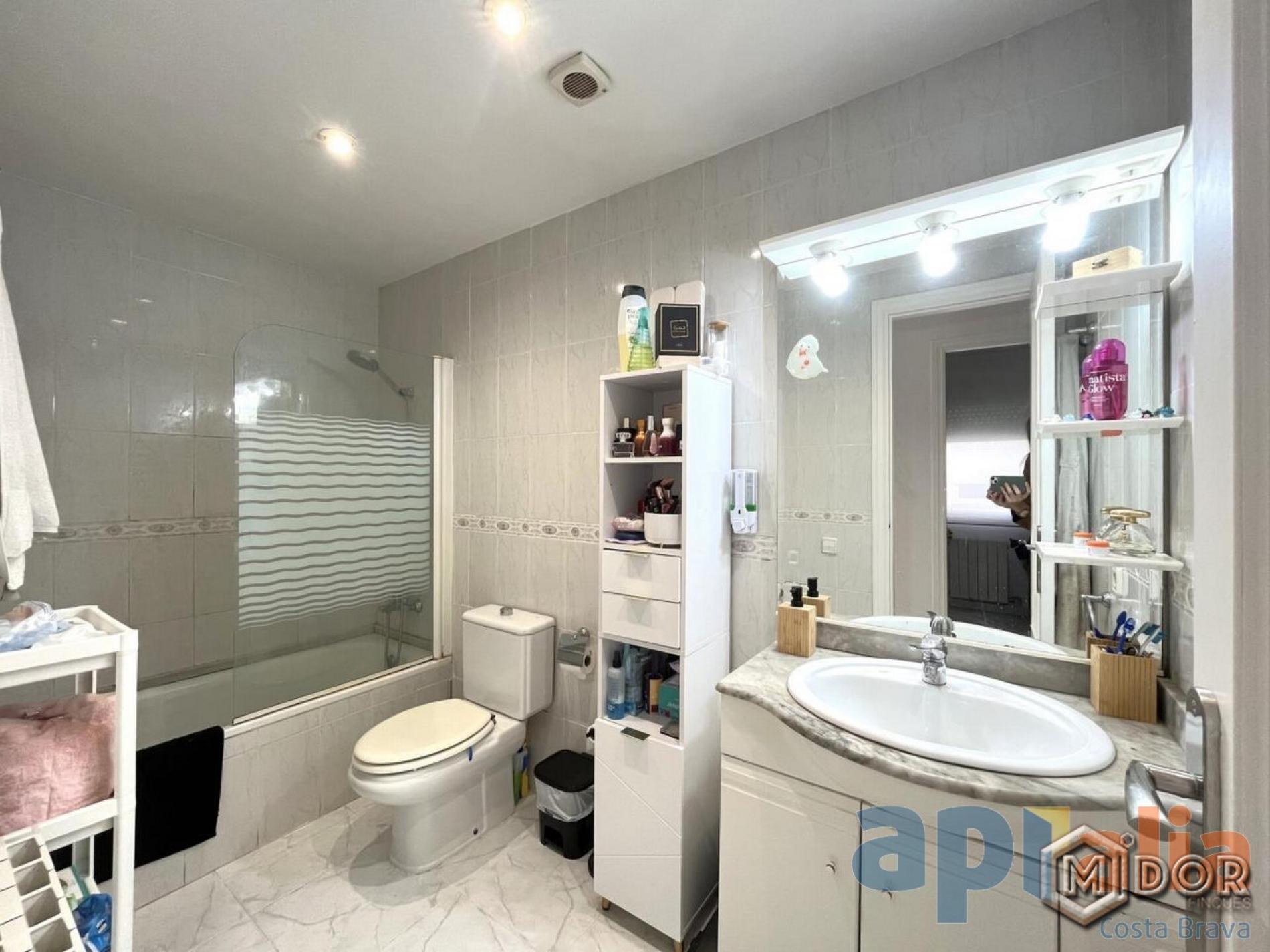 APARTAMENT A ZONA TEUA -ESTACIÓ