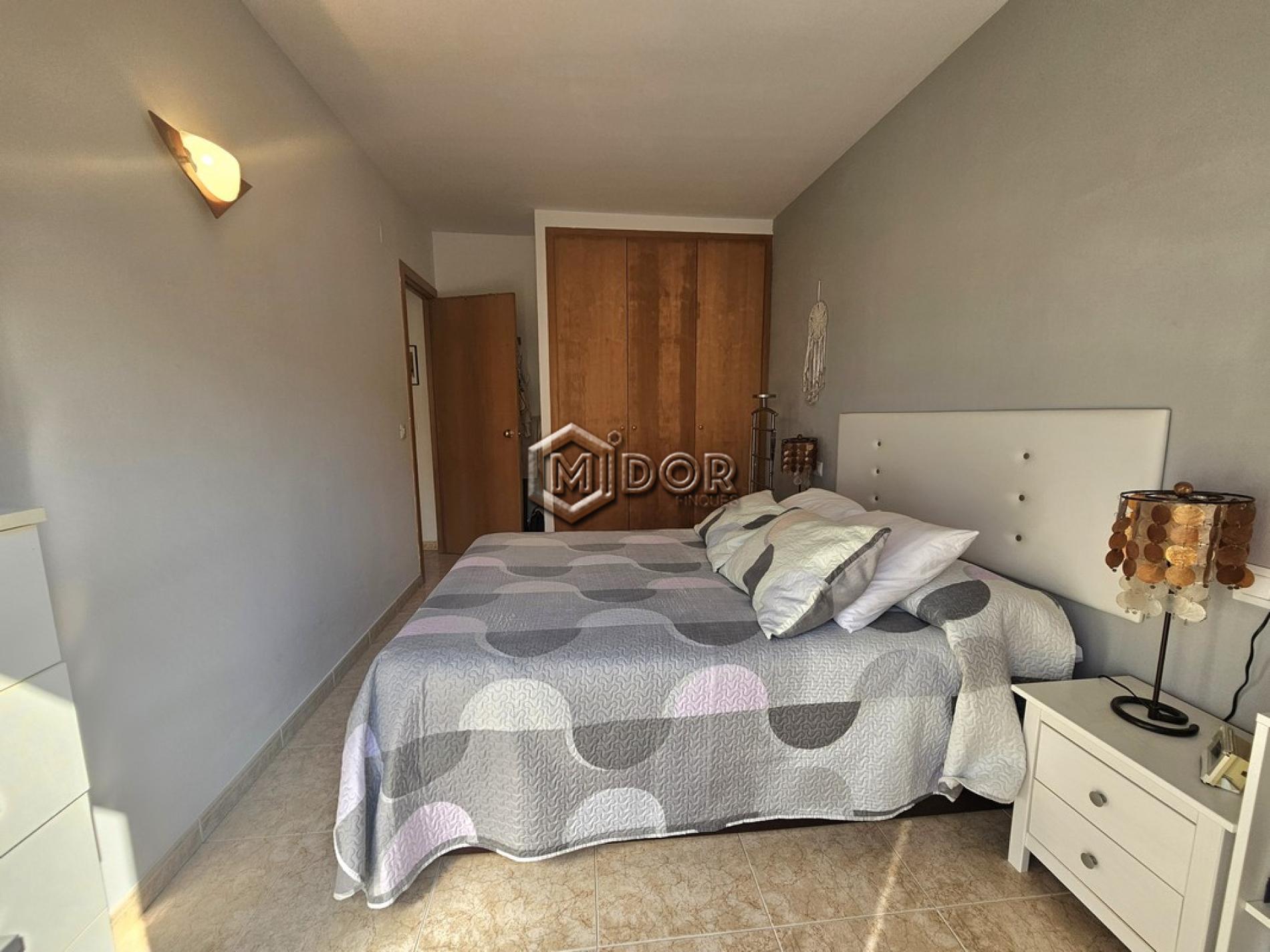 AMPLI I LLUMINÓS APARTAMENT A SANT FELIU DE GUÍXOLS (ZONA ESCLAT)