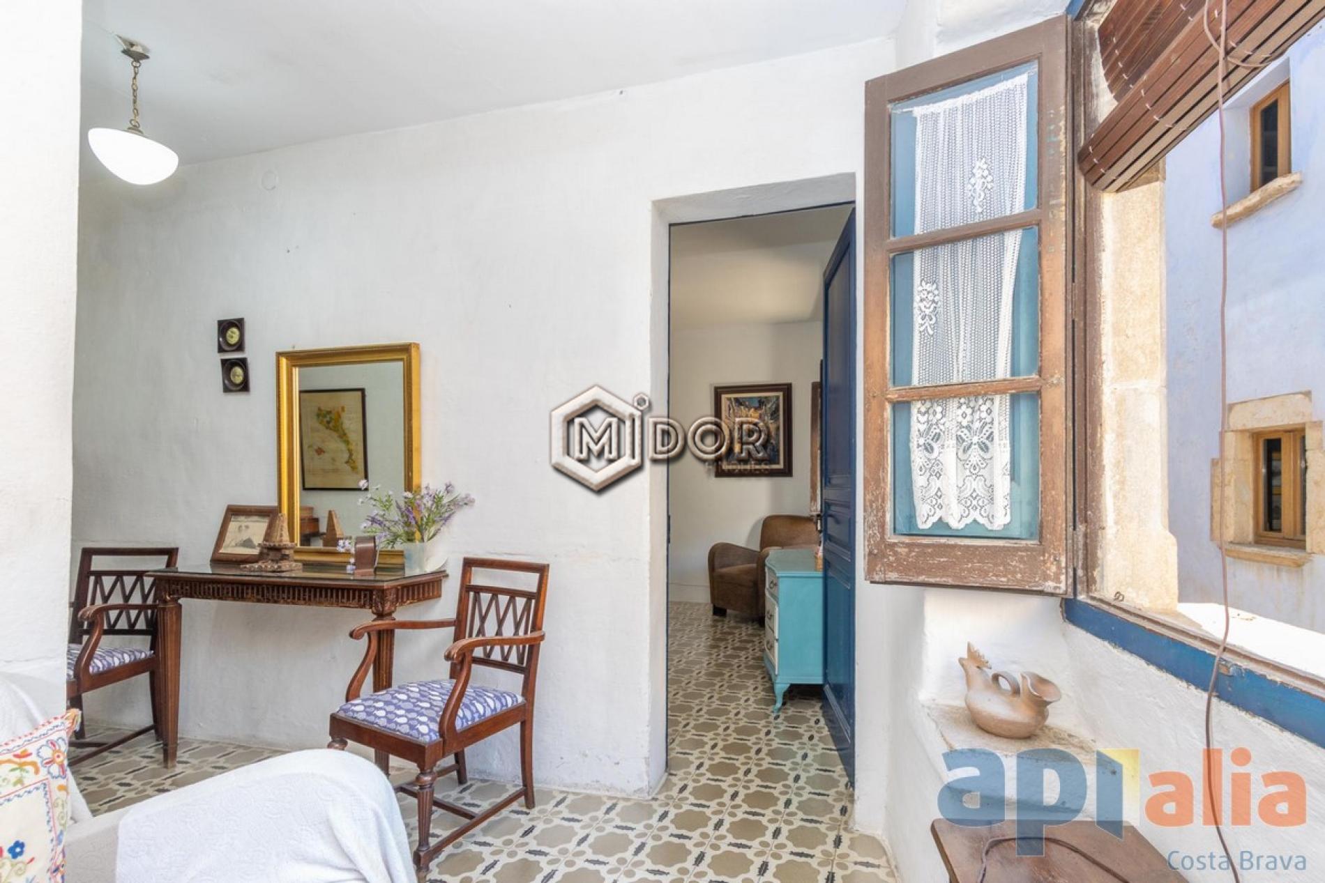 HISTORIC HOUSE IN THE HEART OF BEGUR