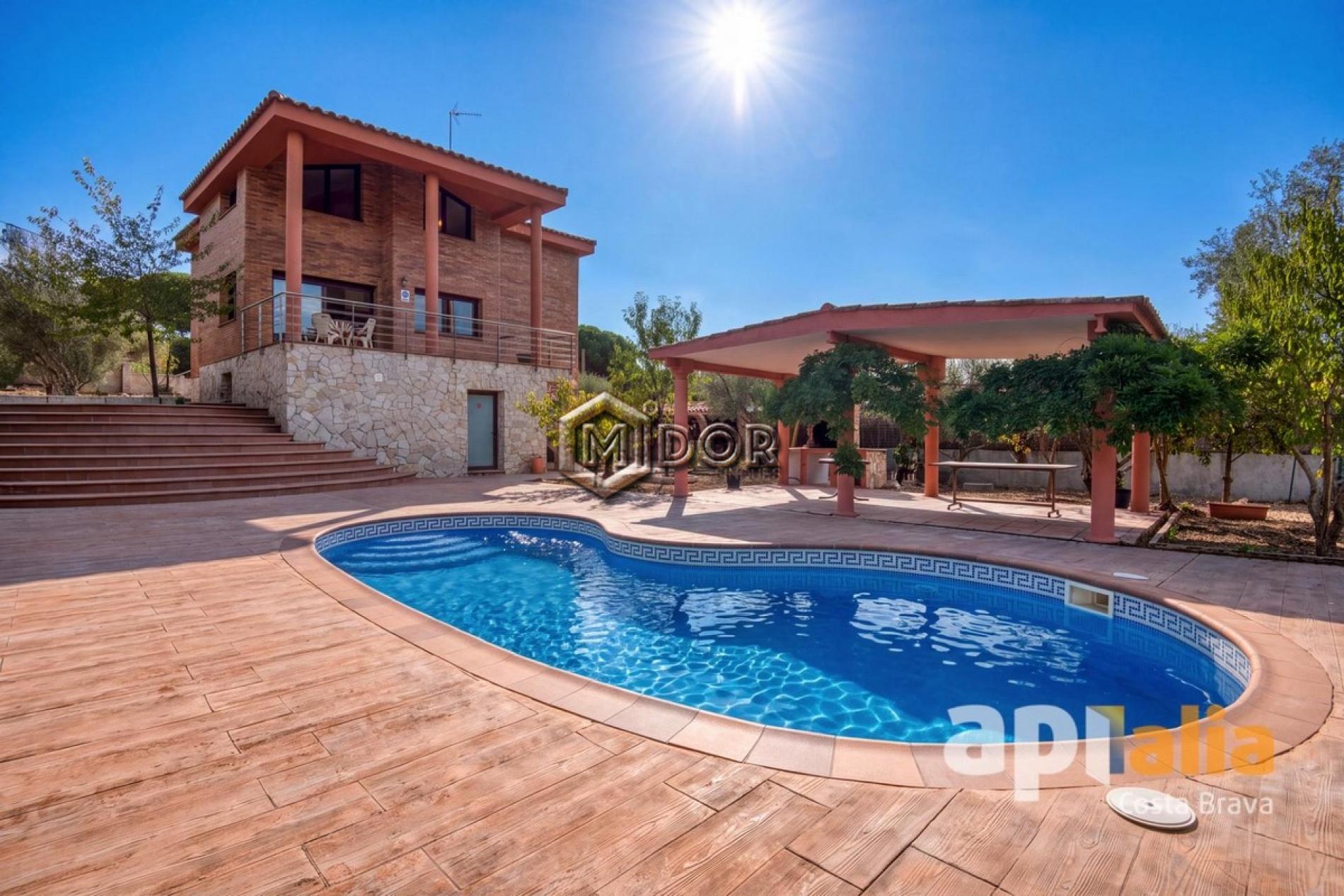 CASA AMB PISCINA I GARATGE A MAS PERE, CALONGE – COSTA BRAVA