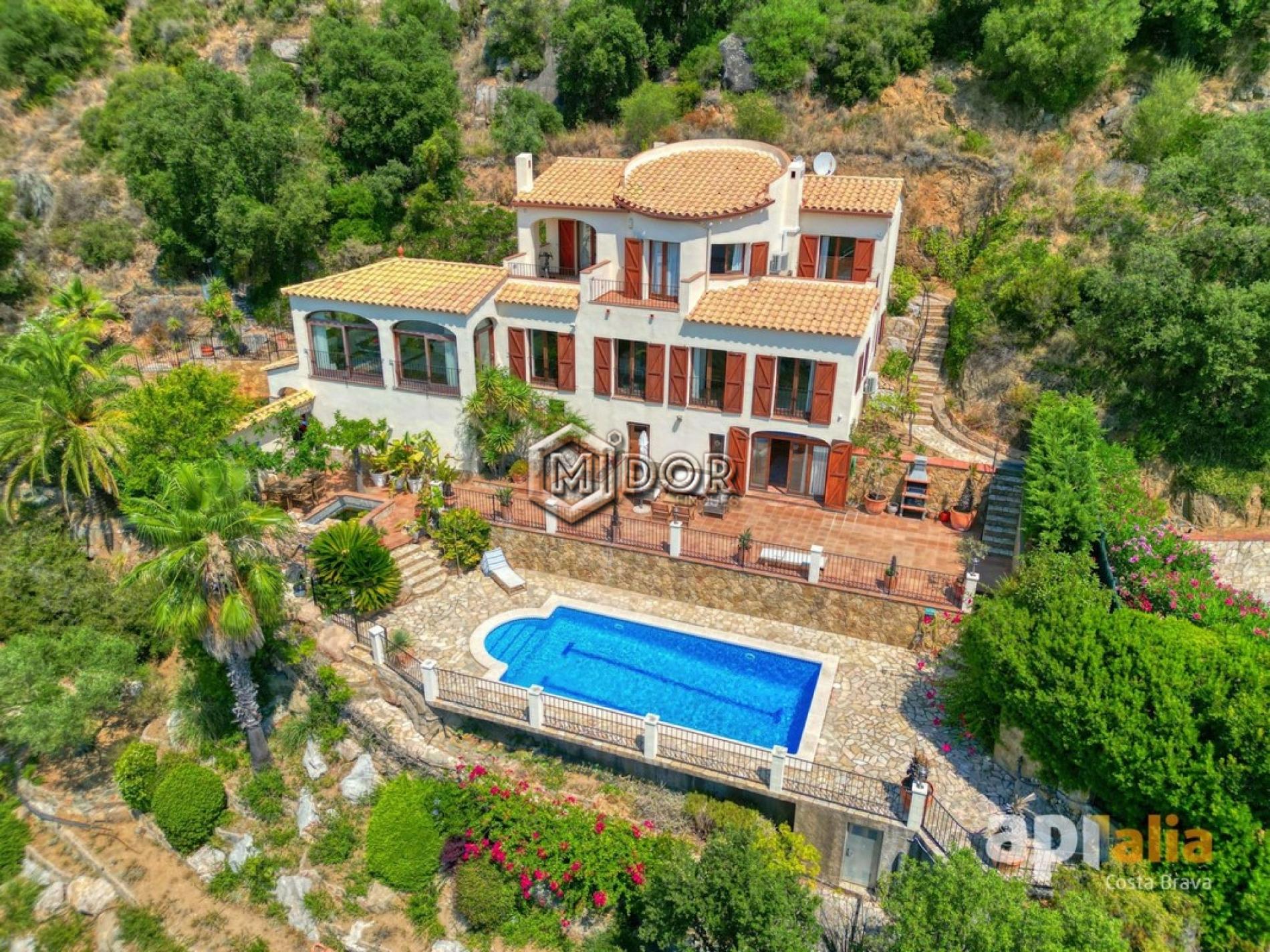 CASA AMB PISCINA A CALONGE