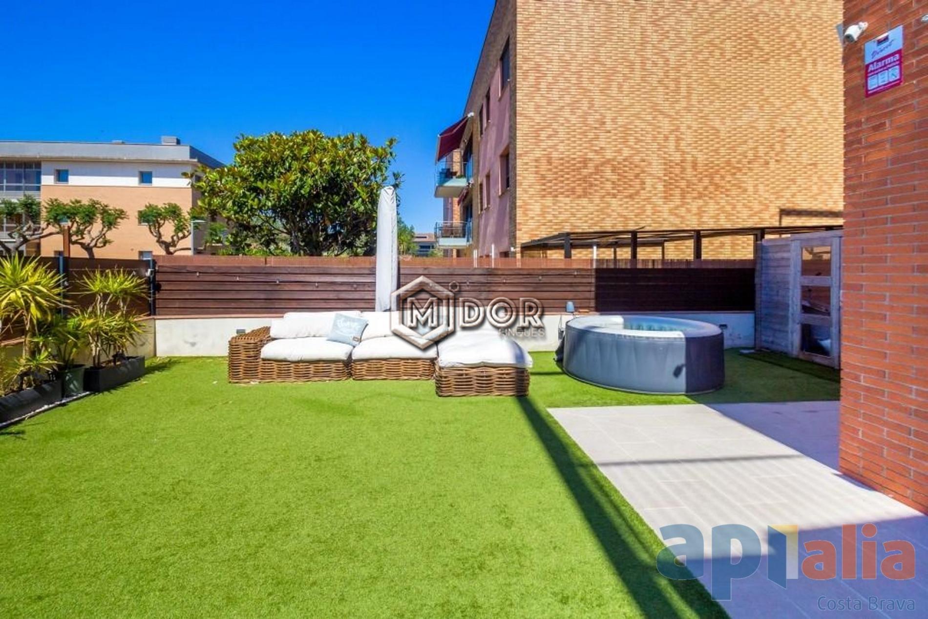 PLANTA BAIXA AMB JARDÍ A ST. ANTONI DE CALONGE