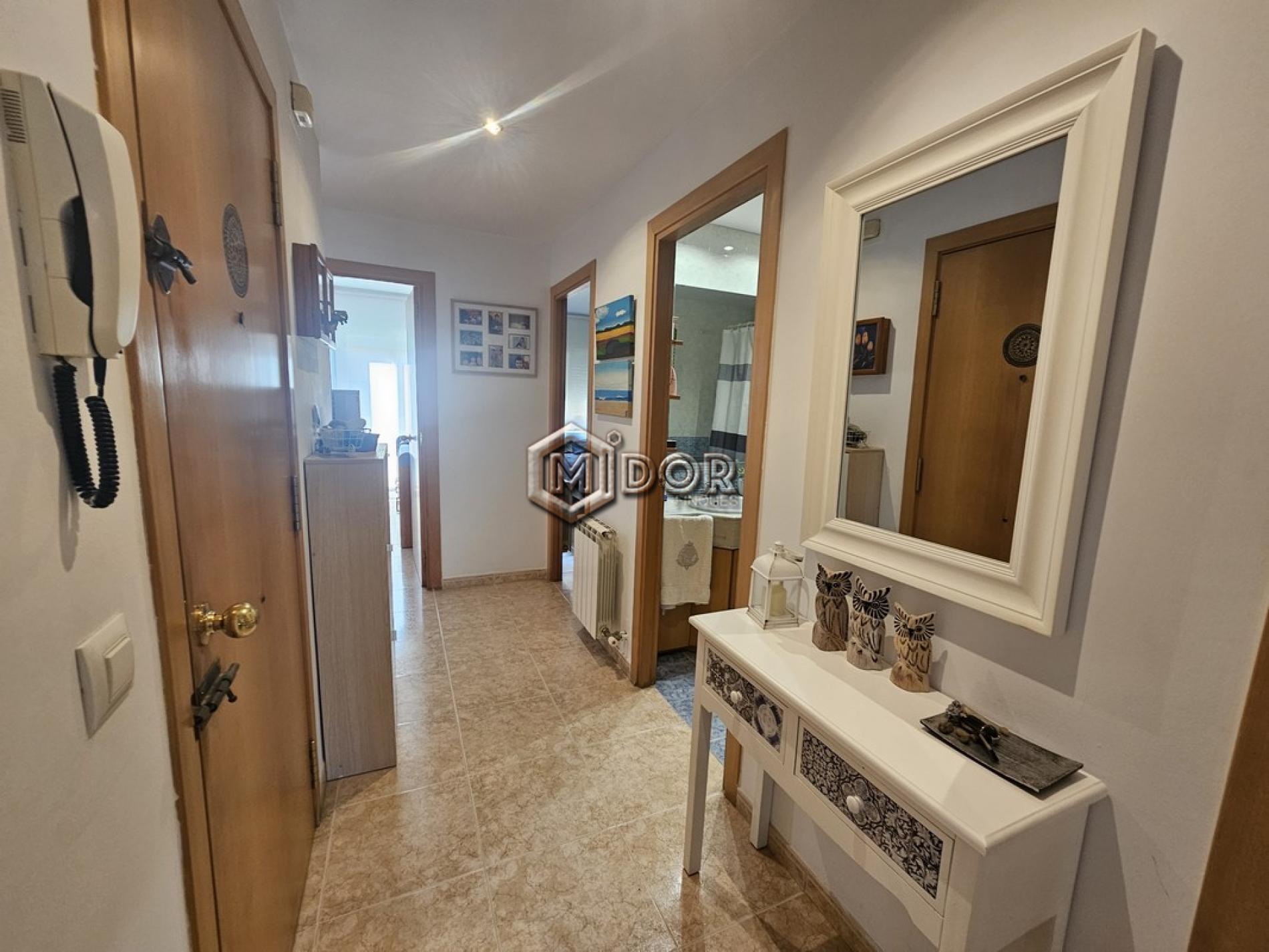 AMPLI I LLUMINÓS APARTAMENT A SANT FELIU DE GUÍXOLS (ZONA ESCLAT)