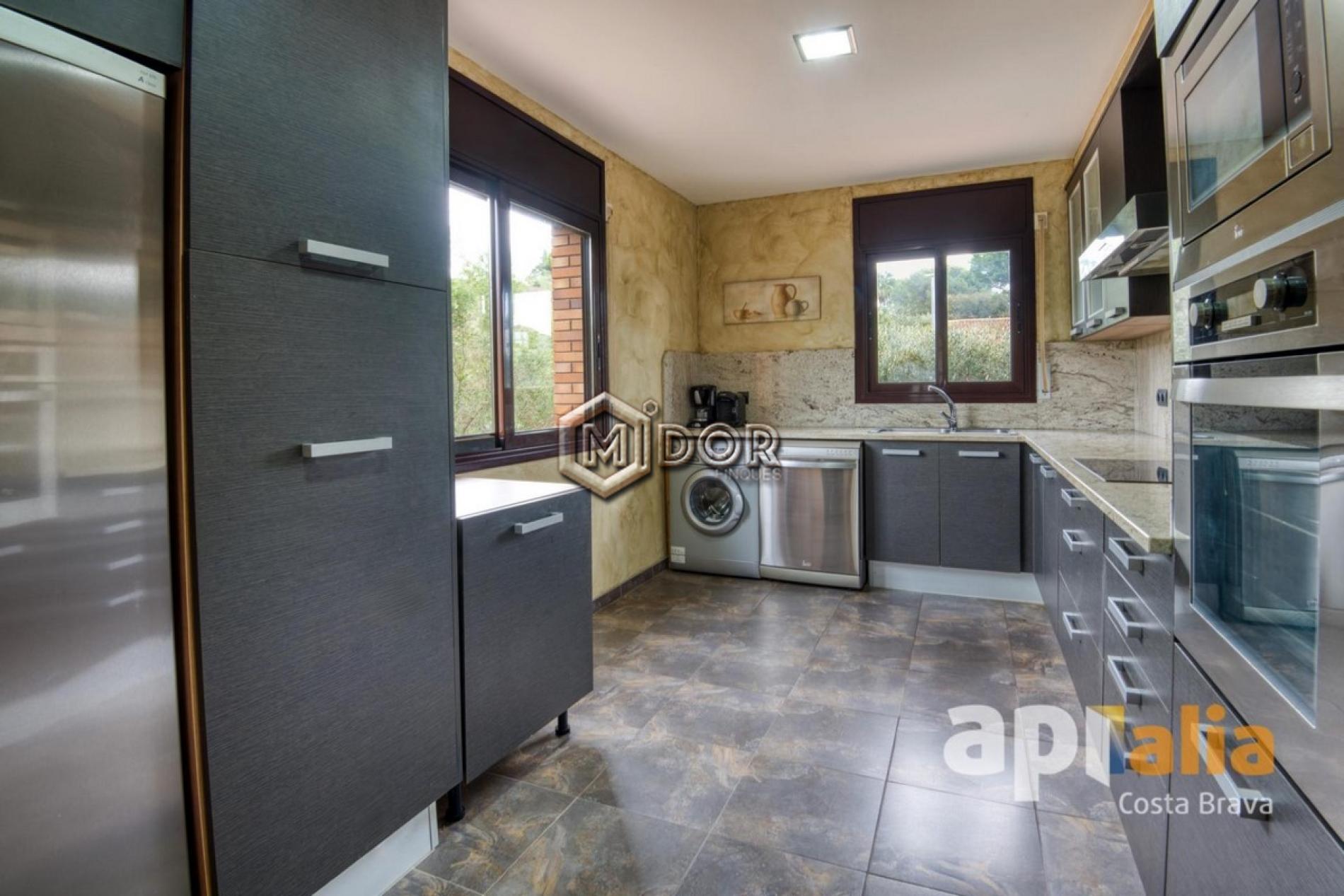 CASA AMB PISCINA I GARATGE A MAS PERE, CALONGE – COSTA BRAVA