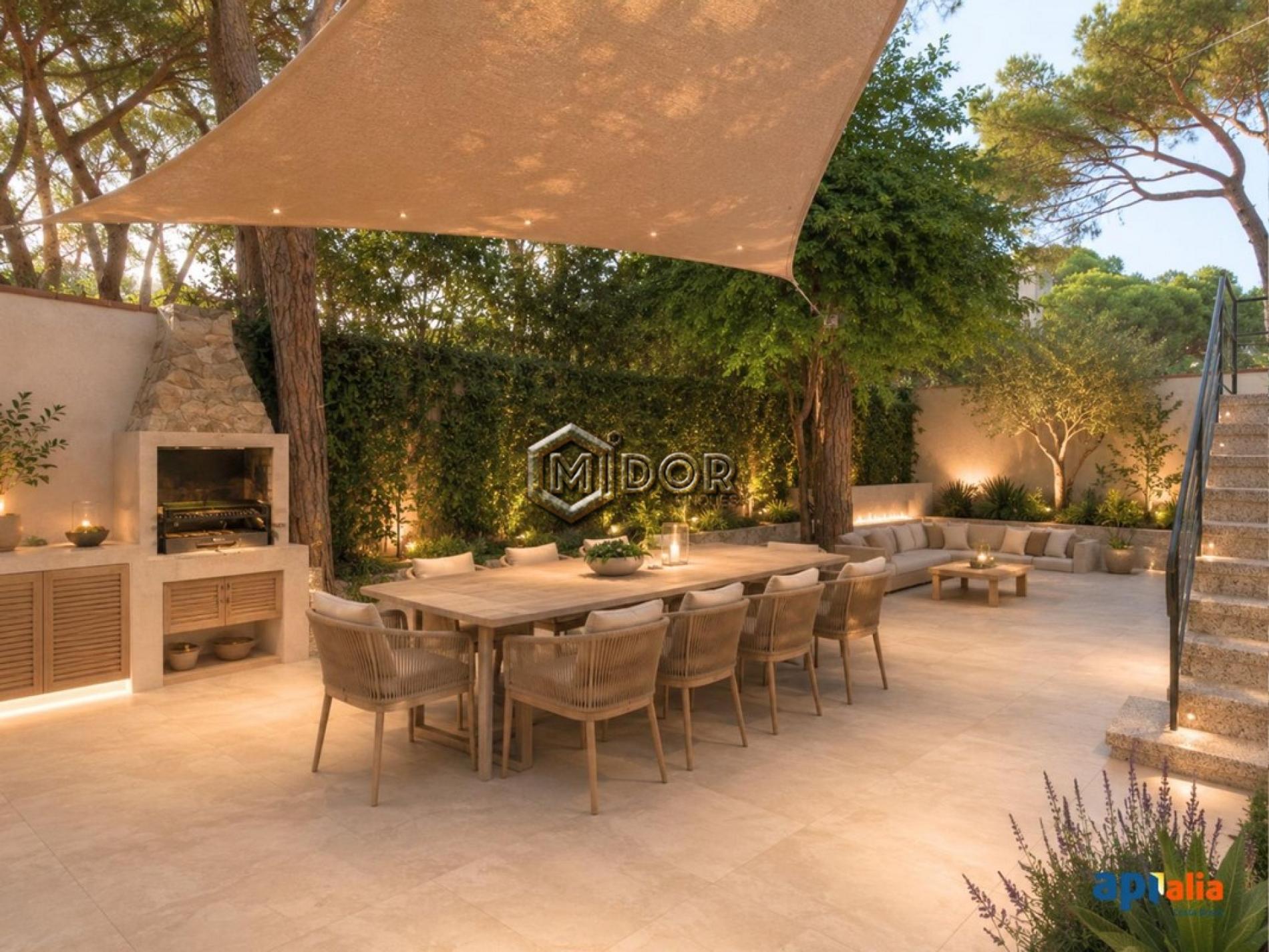 HOUSE WITH PRIVATE GARDEN AND 2 INDEPENDENT HOMES, SECOND LINE FROM THE SEA IN PLATJA D’ARO