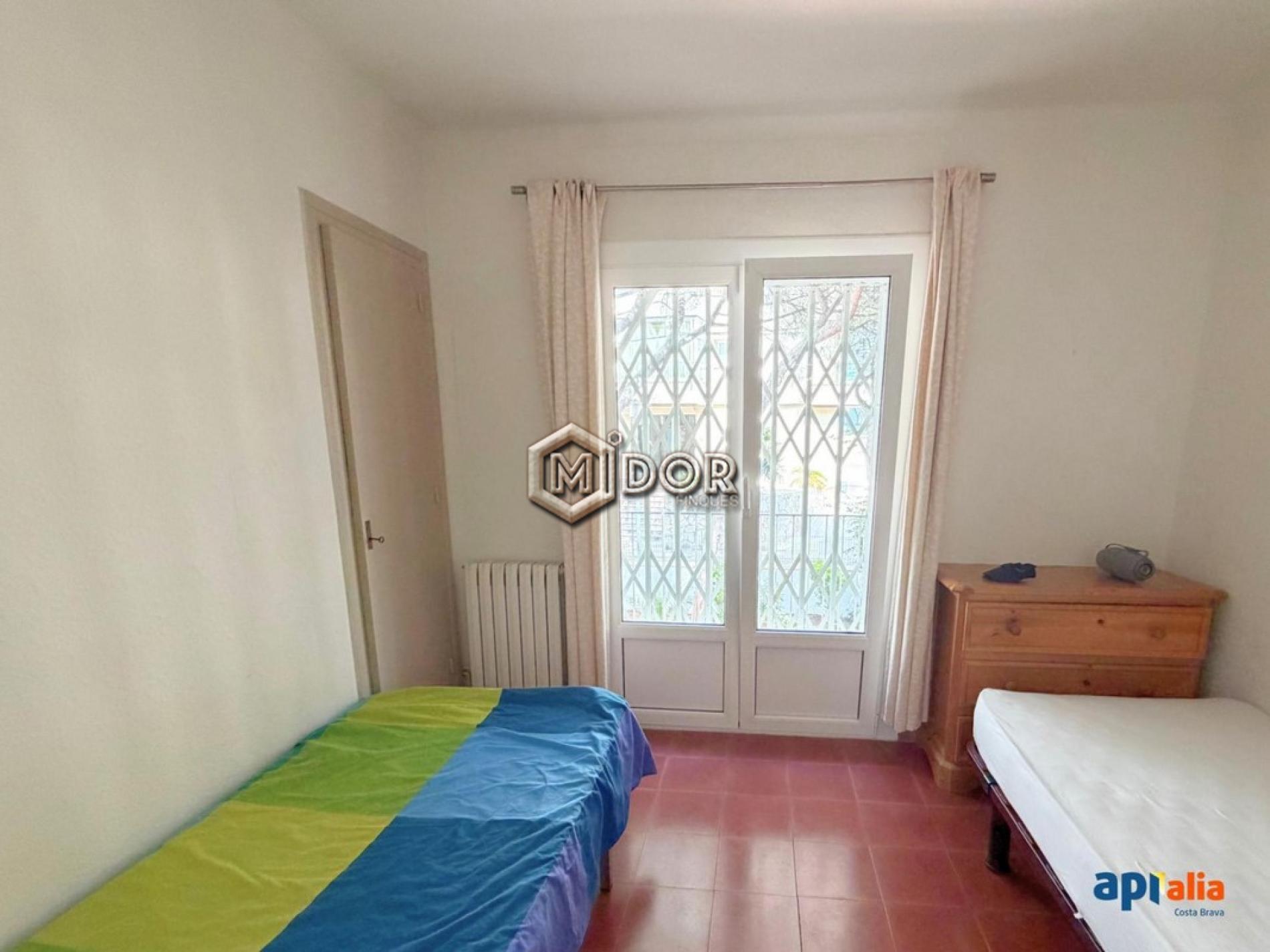 HOUSE WITH PRIVATE GARDEN AND 2 INDEPENDENT HOMES, SECOND LINE FROM THE SEA IN PLATJA D’ARO