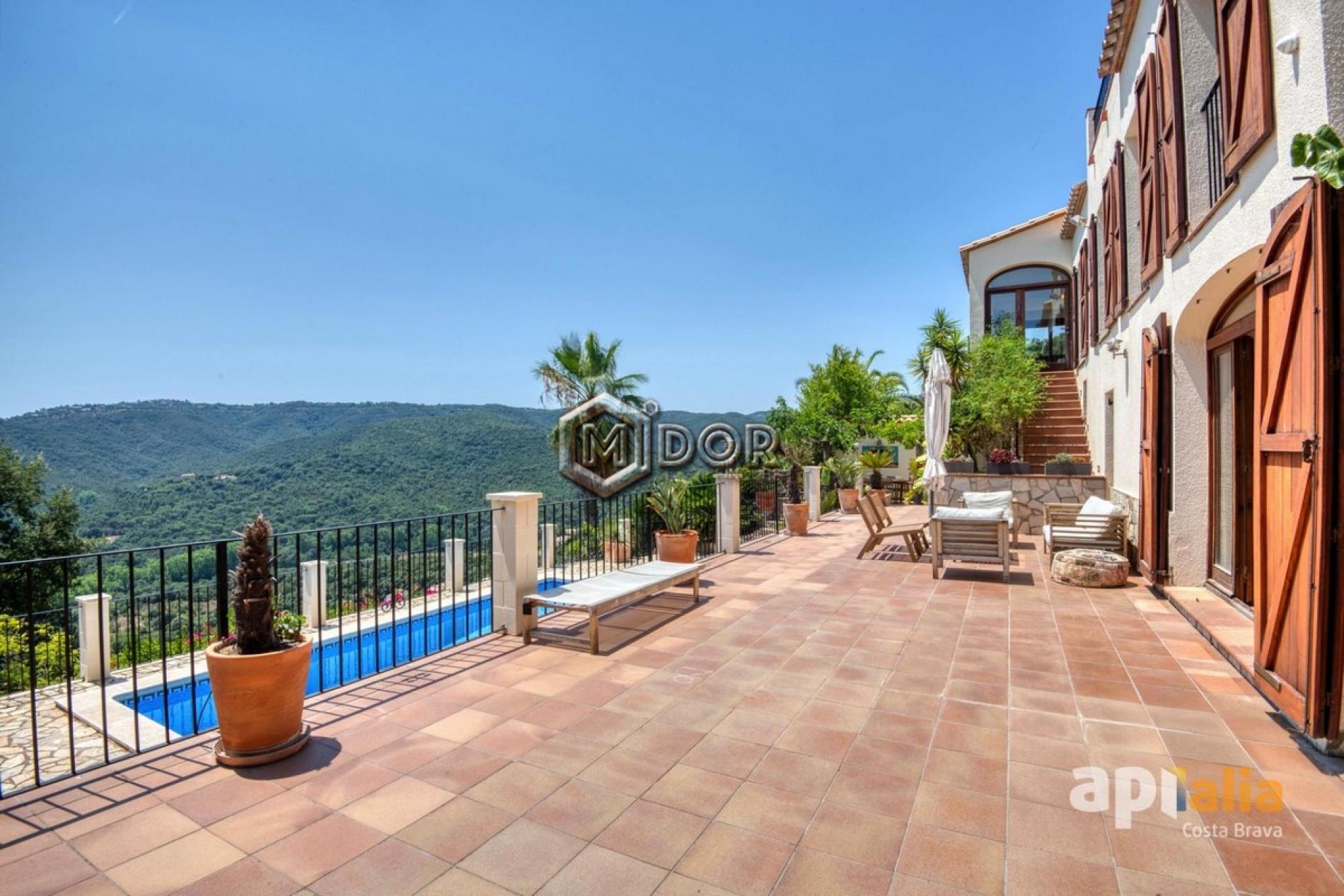 CASA AMB PISCINA A CALONGE