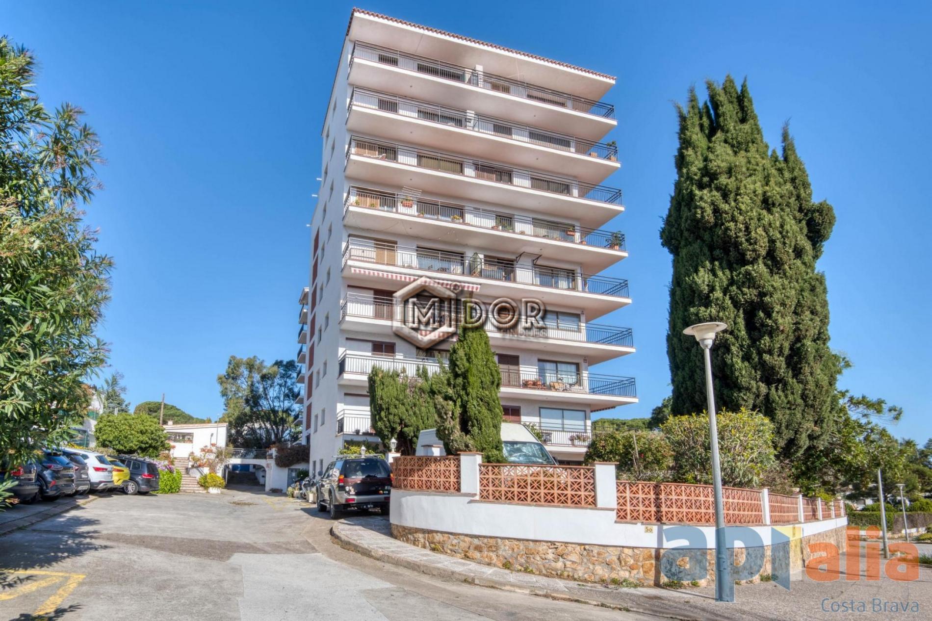 APARTAMENTO CON TERRAZA Y VISTAS (ZONA PORT D'ARO - PLATJA D'ARO)