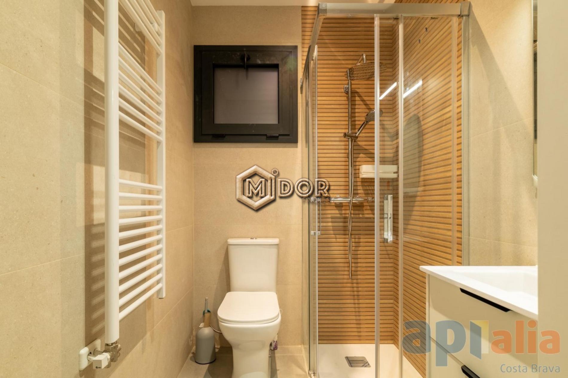 MODERN VILLA WITH PRIVATE POOL, GARAGE AND GARDEN IN CAN SOLÀ GROS II