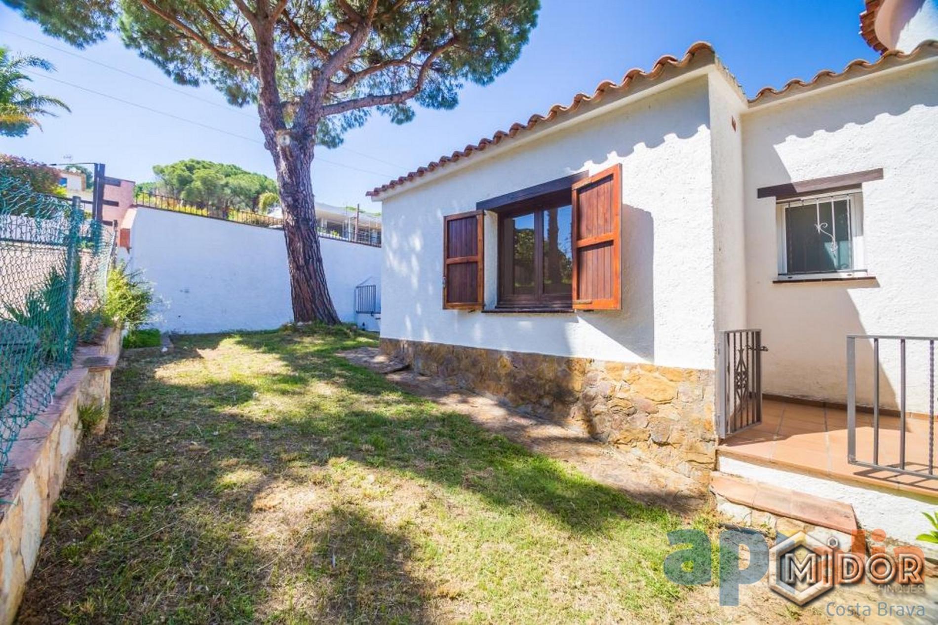 CASA CON VISTAS A MAR EN TORREVALENTINA (ST.ANTONI DE CALONGE)