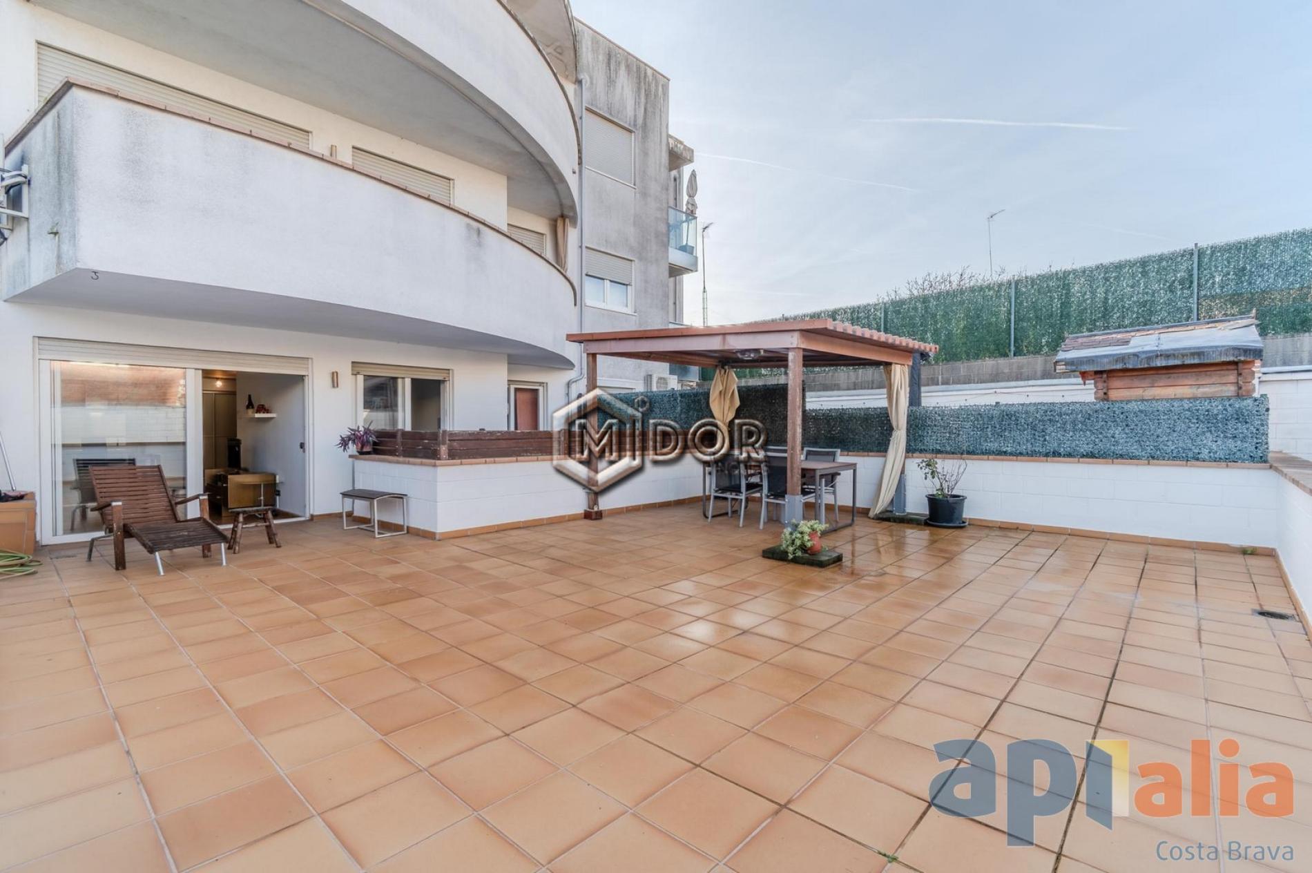 APARTMENT WITH TERRACE IN CASSA DE LA SELVA