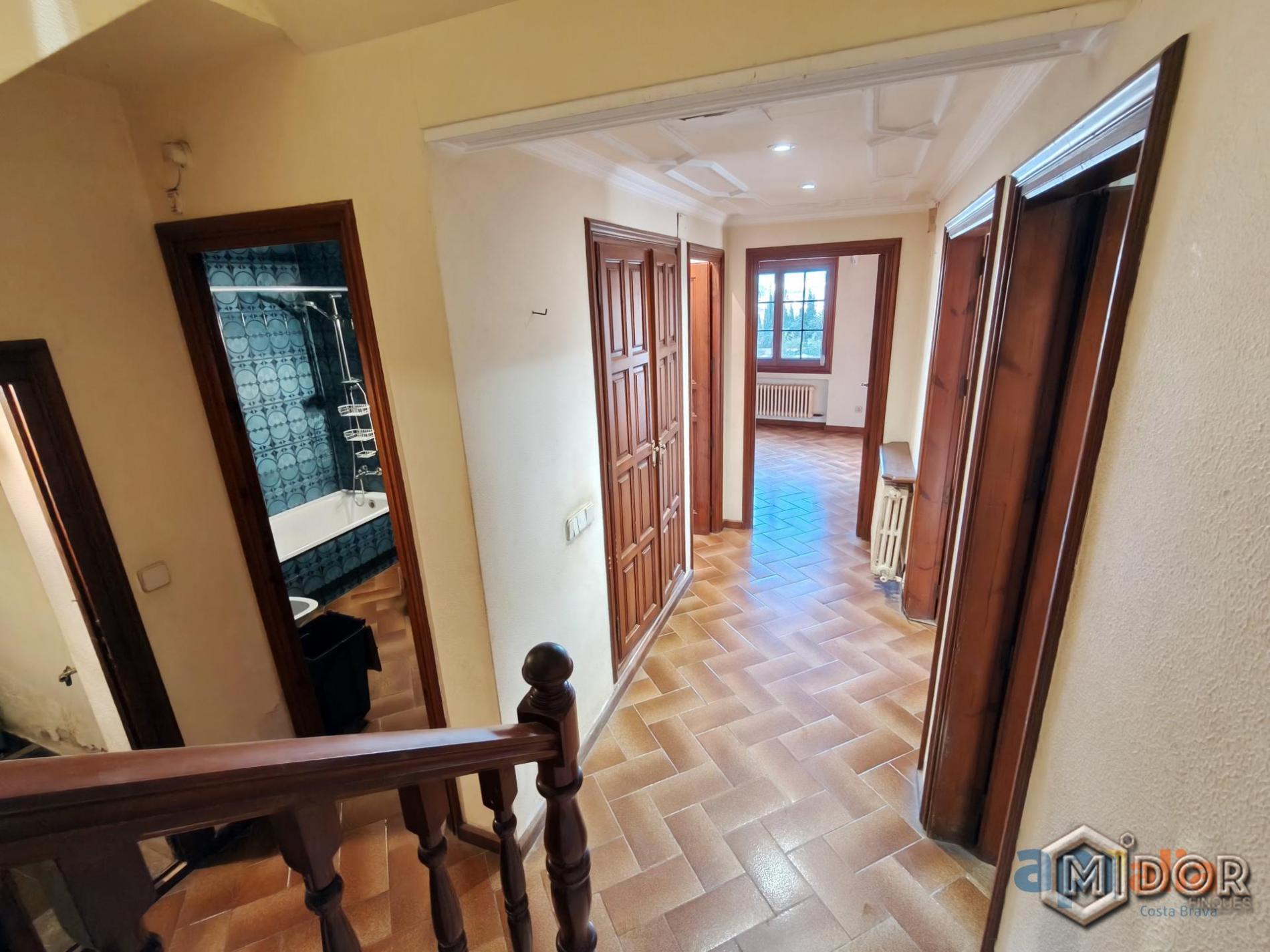 CASA A REFORMAR EN CALONGE