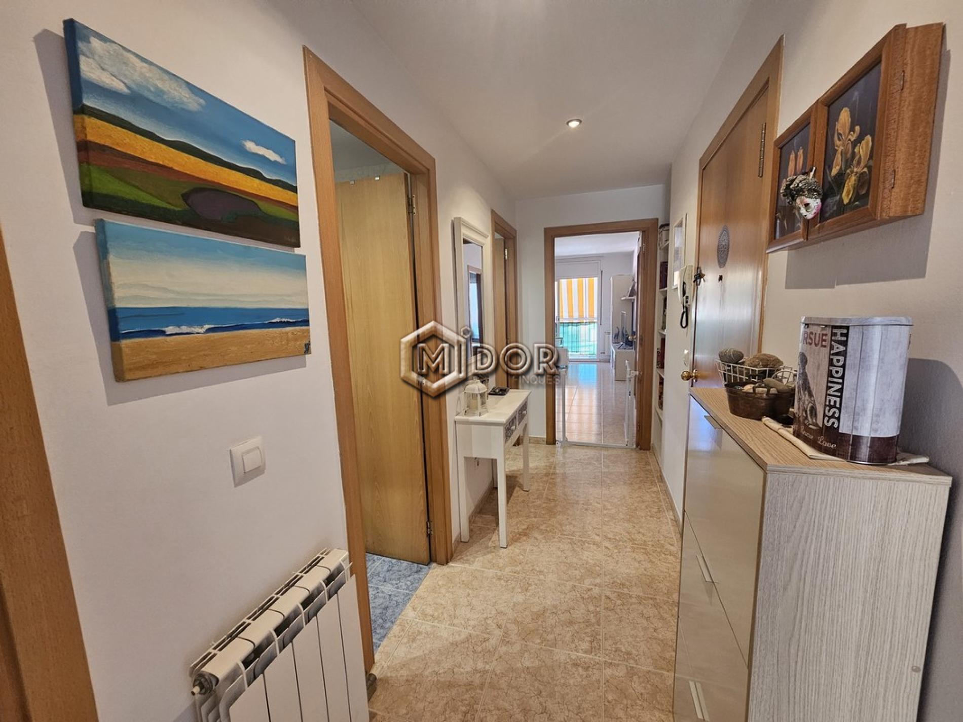 AMPLI I LLUMINÓS APARTAMENT A SANT FELIU DE GUÍXOLS (ZONA ESCLAT)