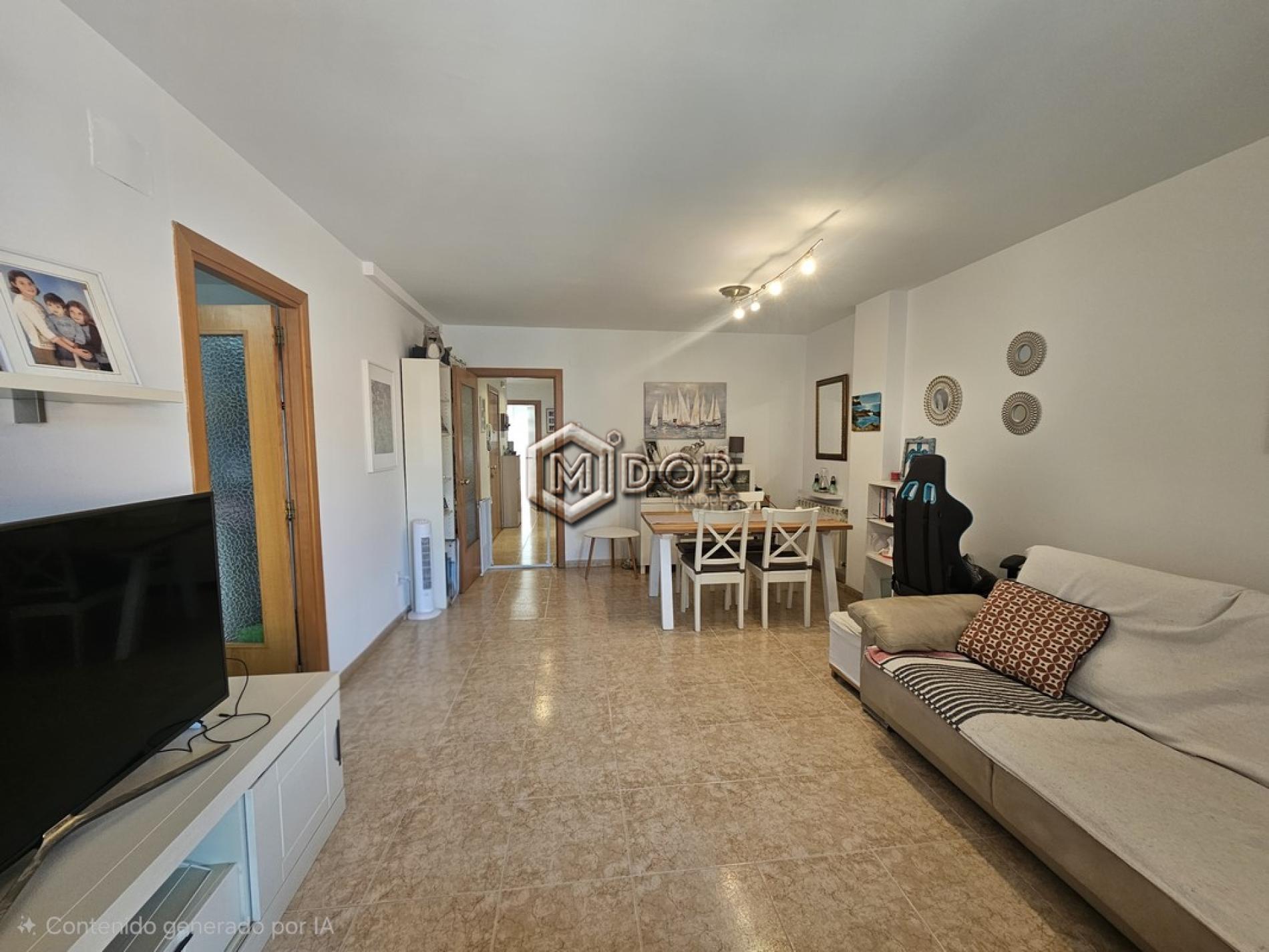 AMPLI I LLUMINÓS APARTAMENT A SANT FELIU DE GUÍXOLS (ZONA ESCLAT)