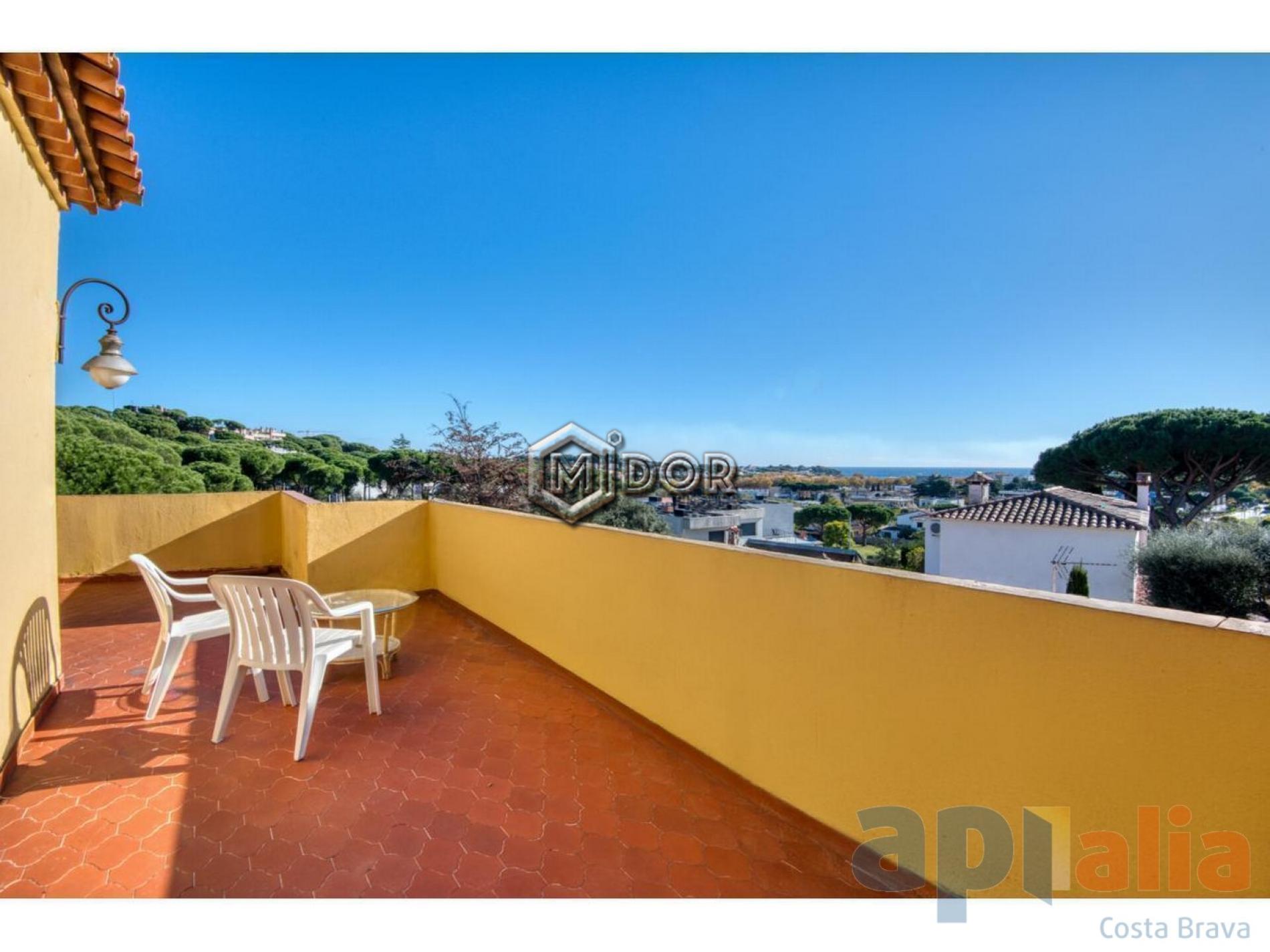 CASA AMB JARDÍ I PISCINA A S'AGARÓ