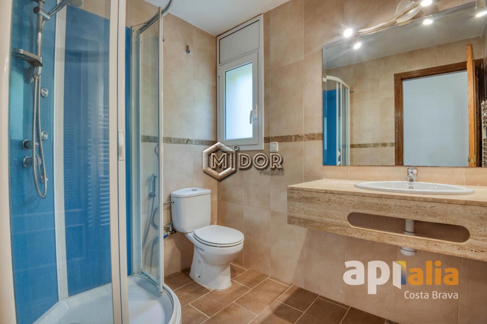HOUSE WITH POOL IN CALONGE