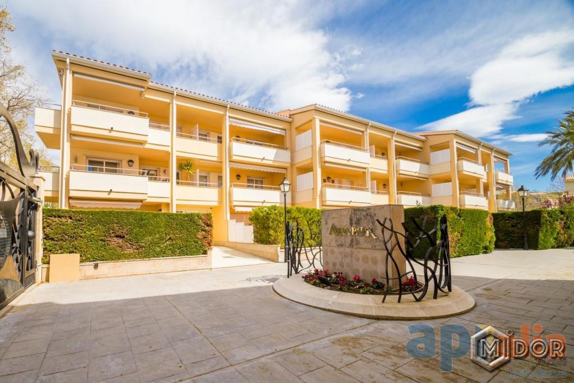 PLANTA BAIXA AMB JARDÍ A 800m DE LA PLATJA DE ST.POL-S'AGARÓ