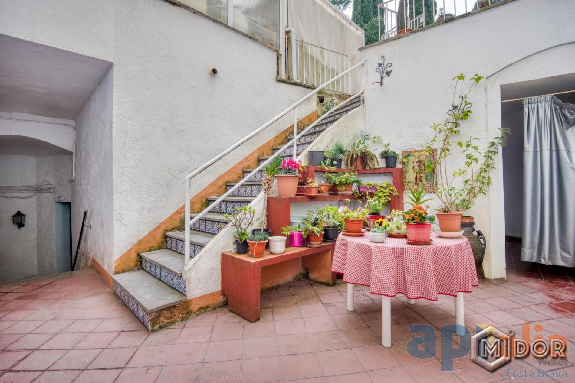 APARTAMENT PER REFORMAR A 170m DE LA PLATJA