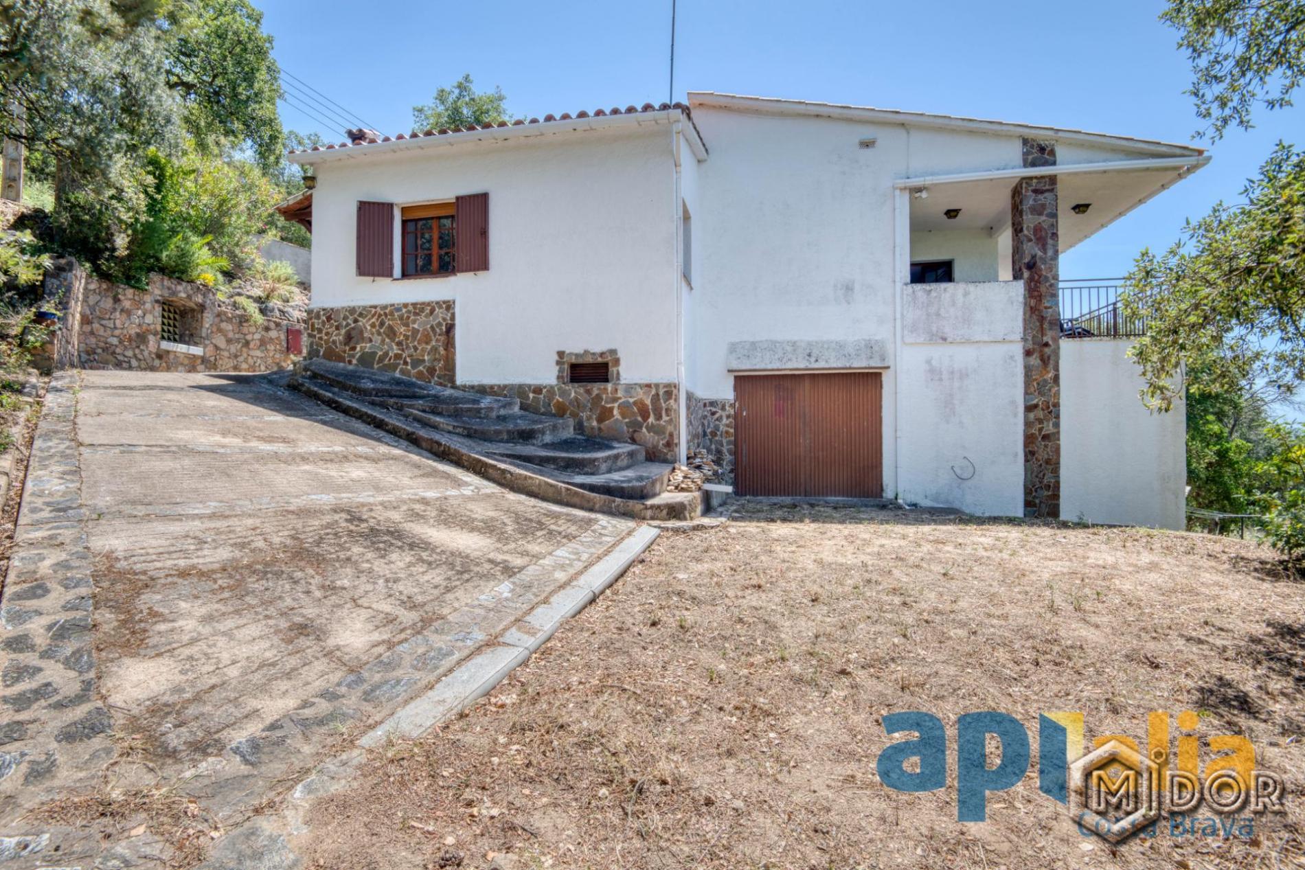 CASA AMB PISCINA A ST. MIQUEL D'ARO