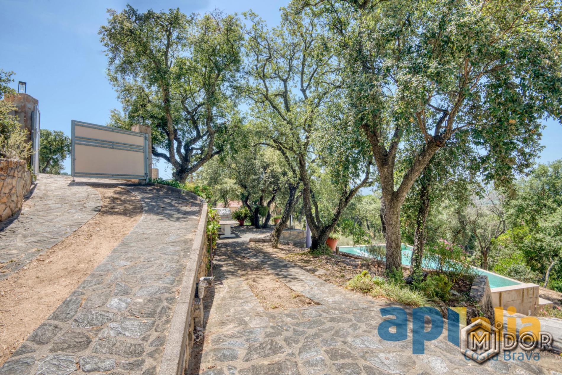 CASA AMB PISCINA A ST. MIQUEL D'ARO