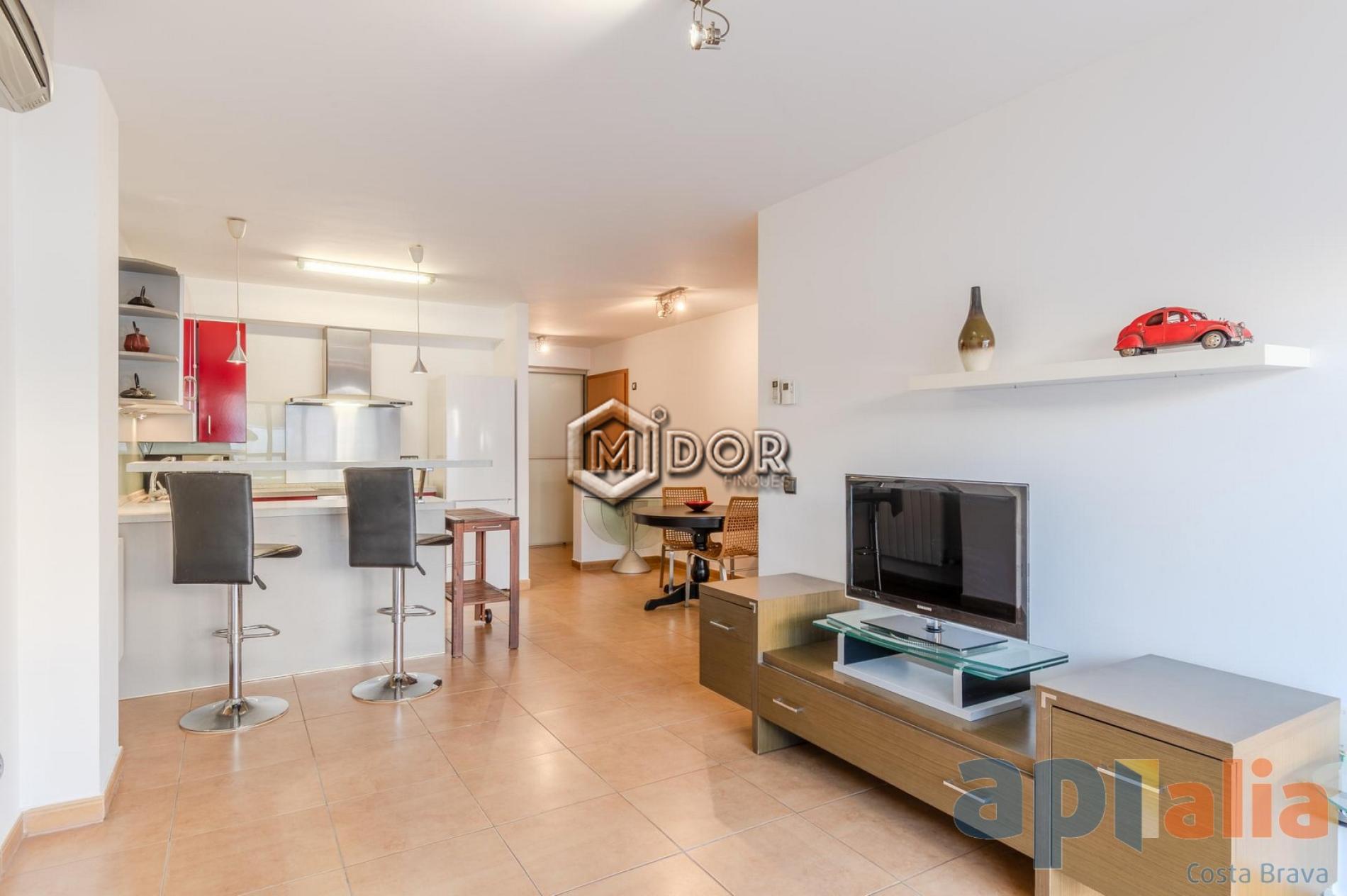 APARTMENT WITH TERRACE IN CASSA DE LA SELVA