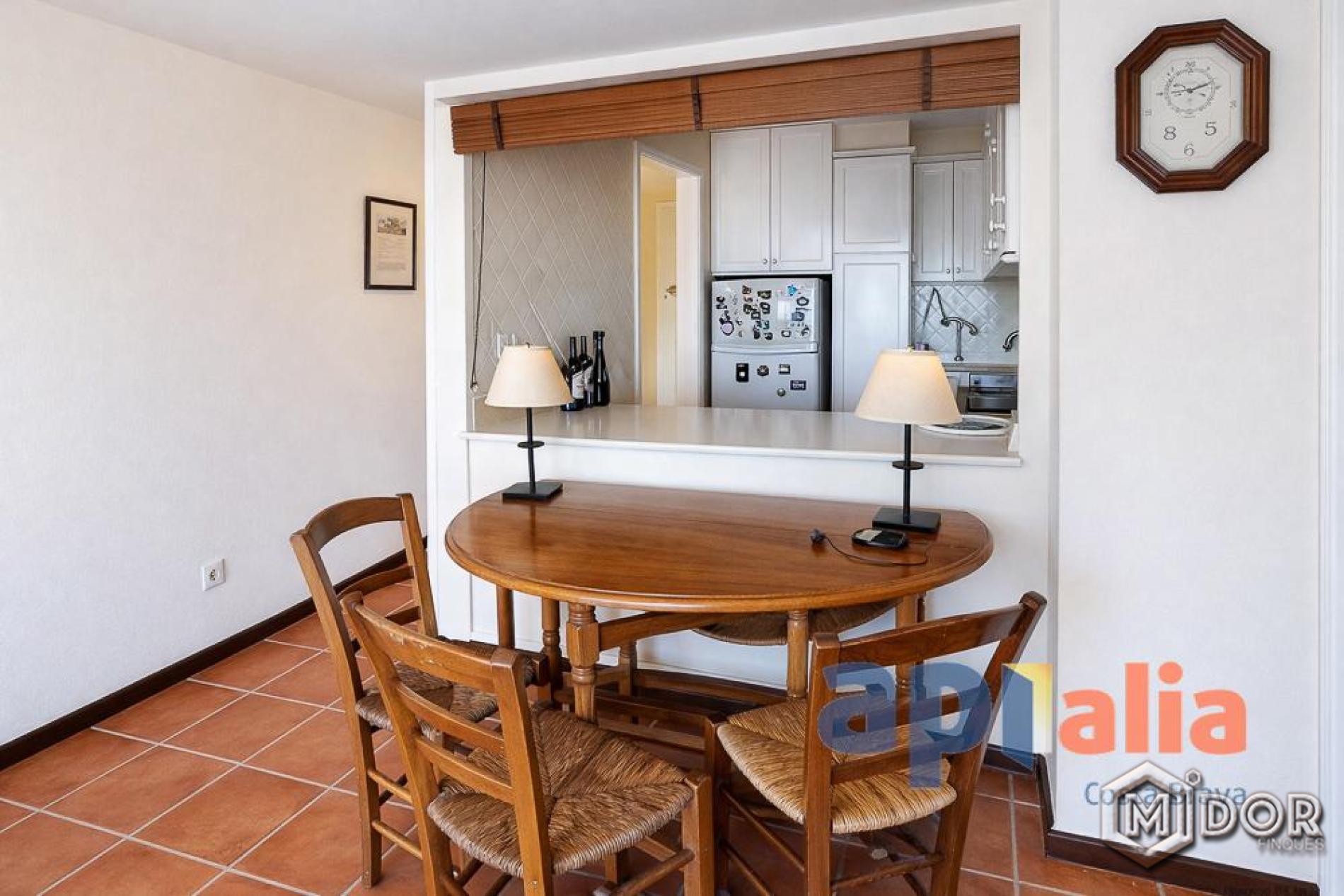 APARTAMENT A 1r LÍNIA DE MAR AMB TERRASSA