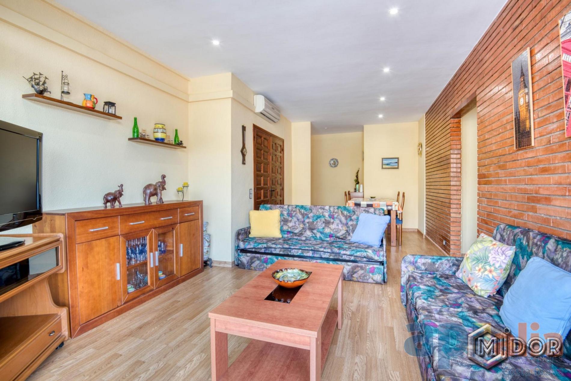 PENTHOUSE IN PLATJA D'ARO (CENTRAL AREA)