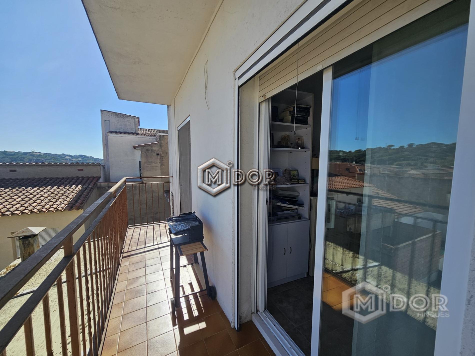 DUPLEX AMB TERRASSA A SANT FELIU DE GUÍXOLS