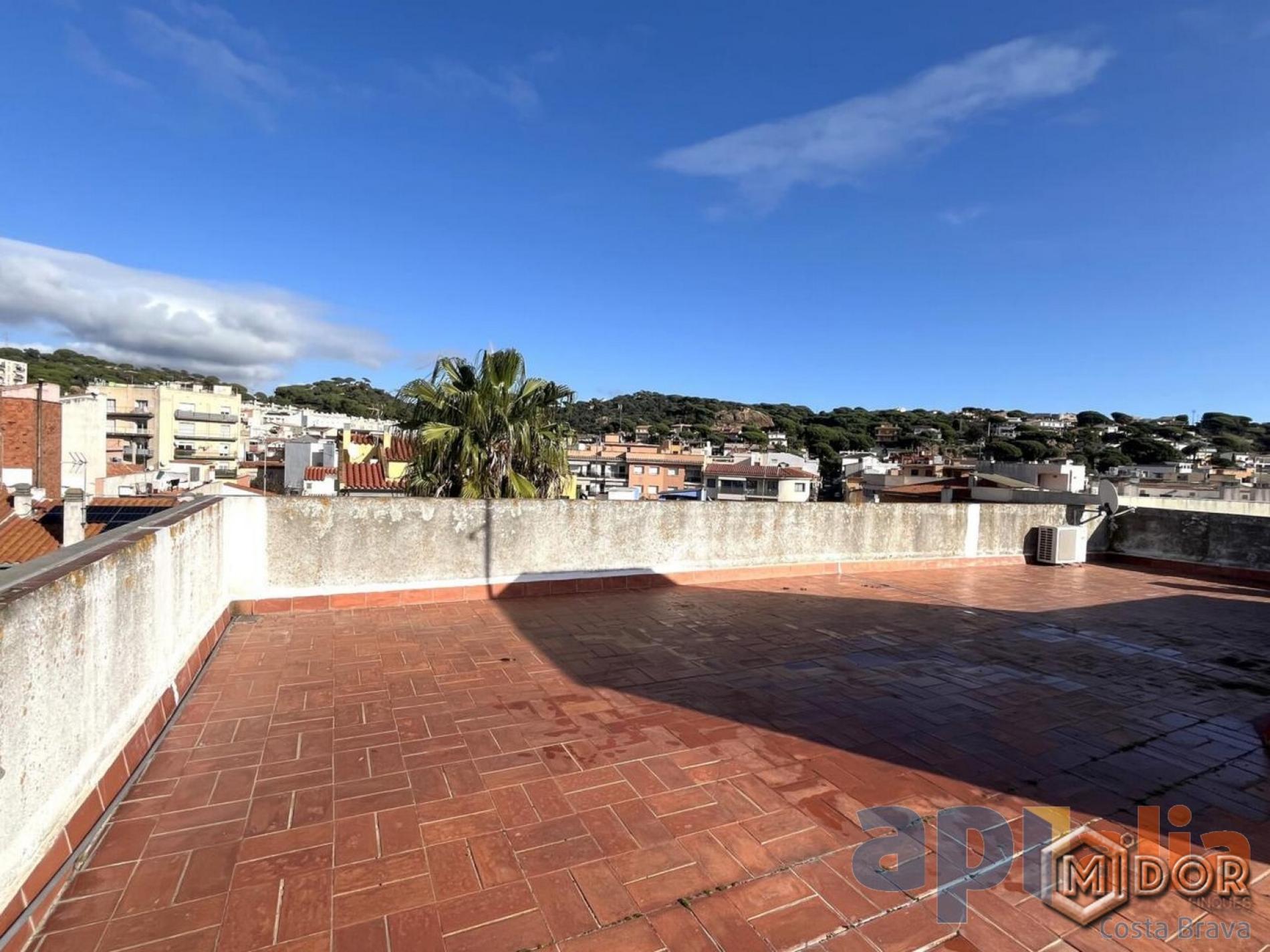 APARTAMENT A ZONA TEUA -ESTACIÓ