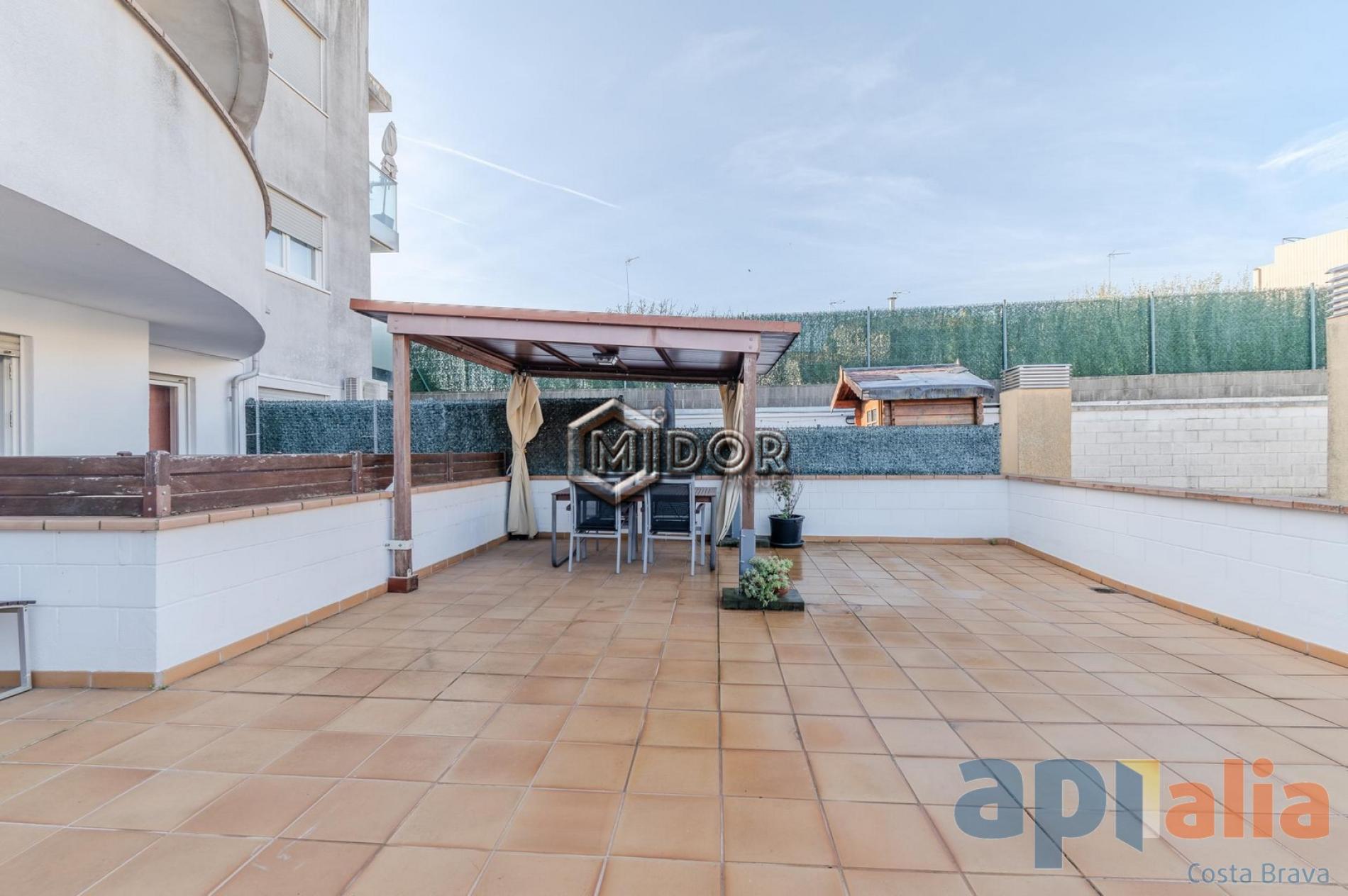 APARTMENT WITH TERRACE IN CASSA DE LA SELVA