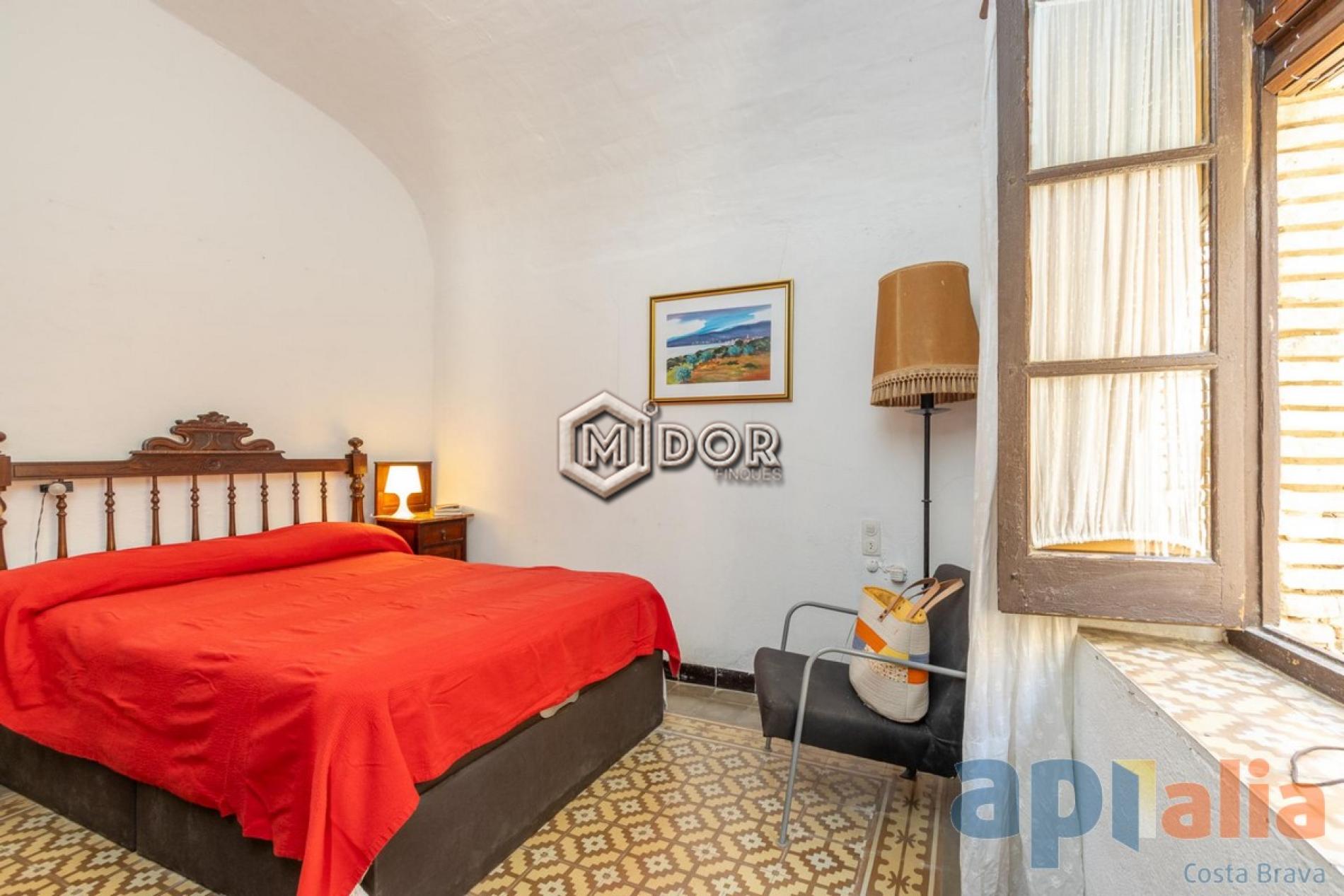 HISTORIC HOUSE IN THE HEART OF BEGUR