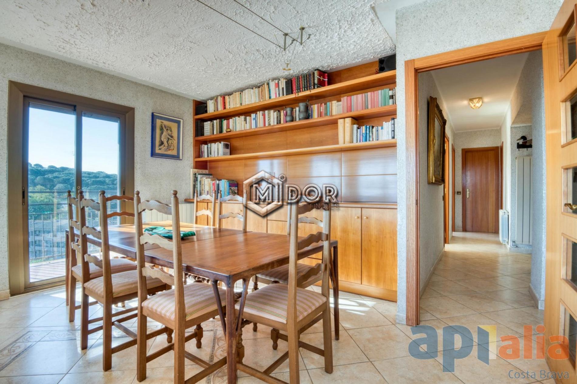 APARTAMENTO CON TERRAZA Y VISTAS (ZONA PORT D'ARO - PLATJA D'ARO)