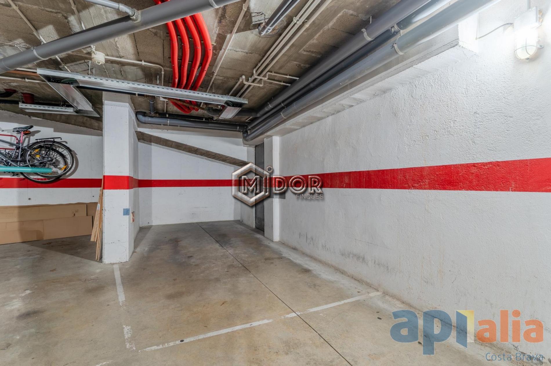 APARTMENT WITH TERRACE IN CASSA DE LA SELVA
