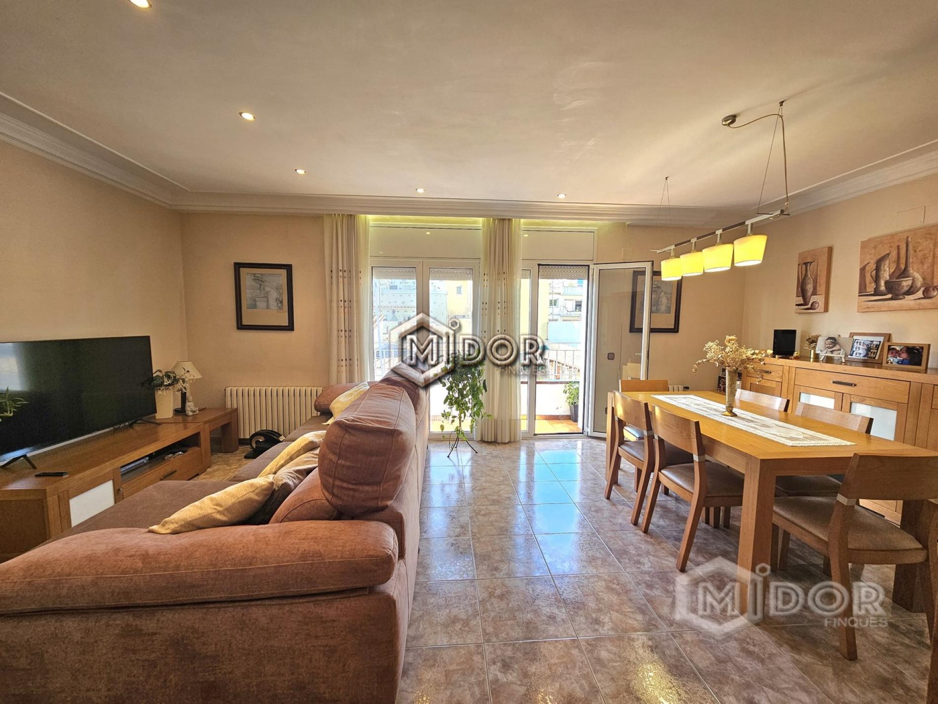 DUPLEX AMB TERRASSA A SANT FELIU DE GUÍXOLS